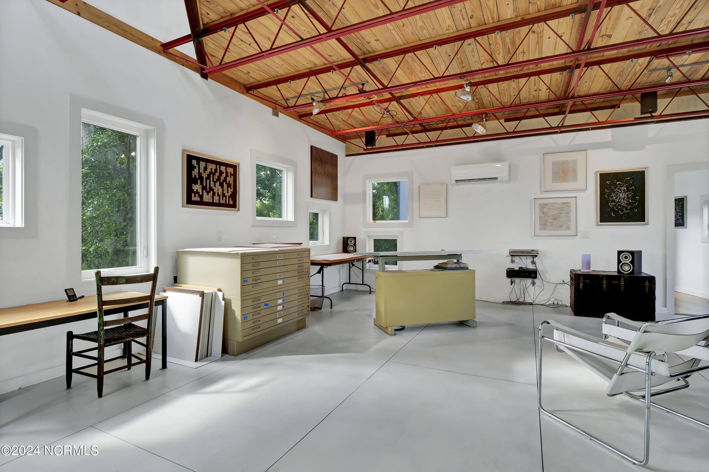 100552771 | Photo 34