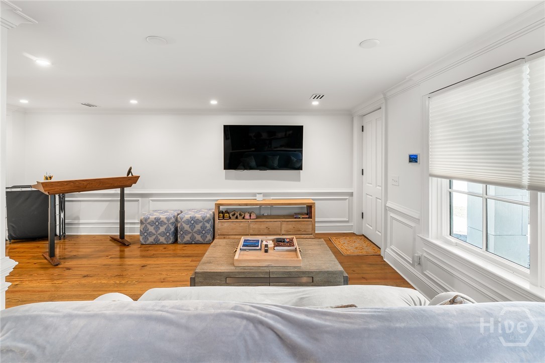 Garden Level- Flex Room