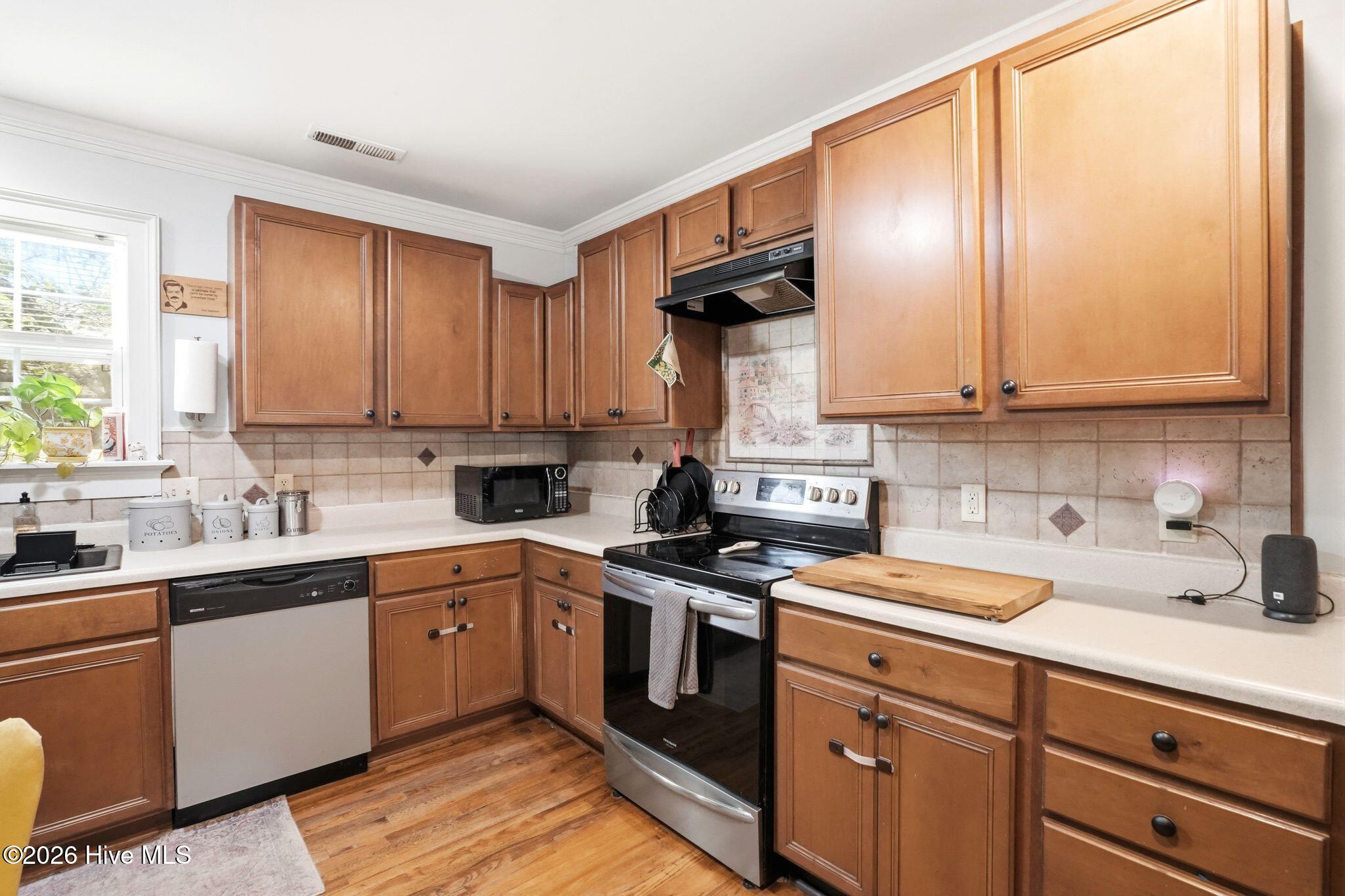 100564510 | Photo 38