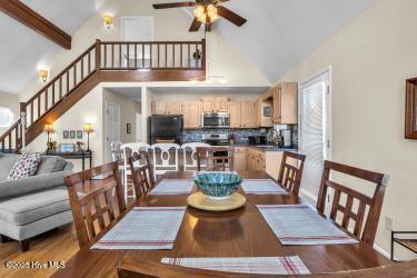 100510345 | Photo 11