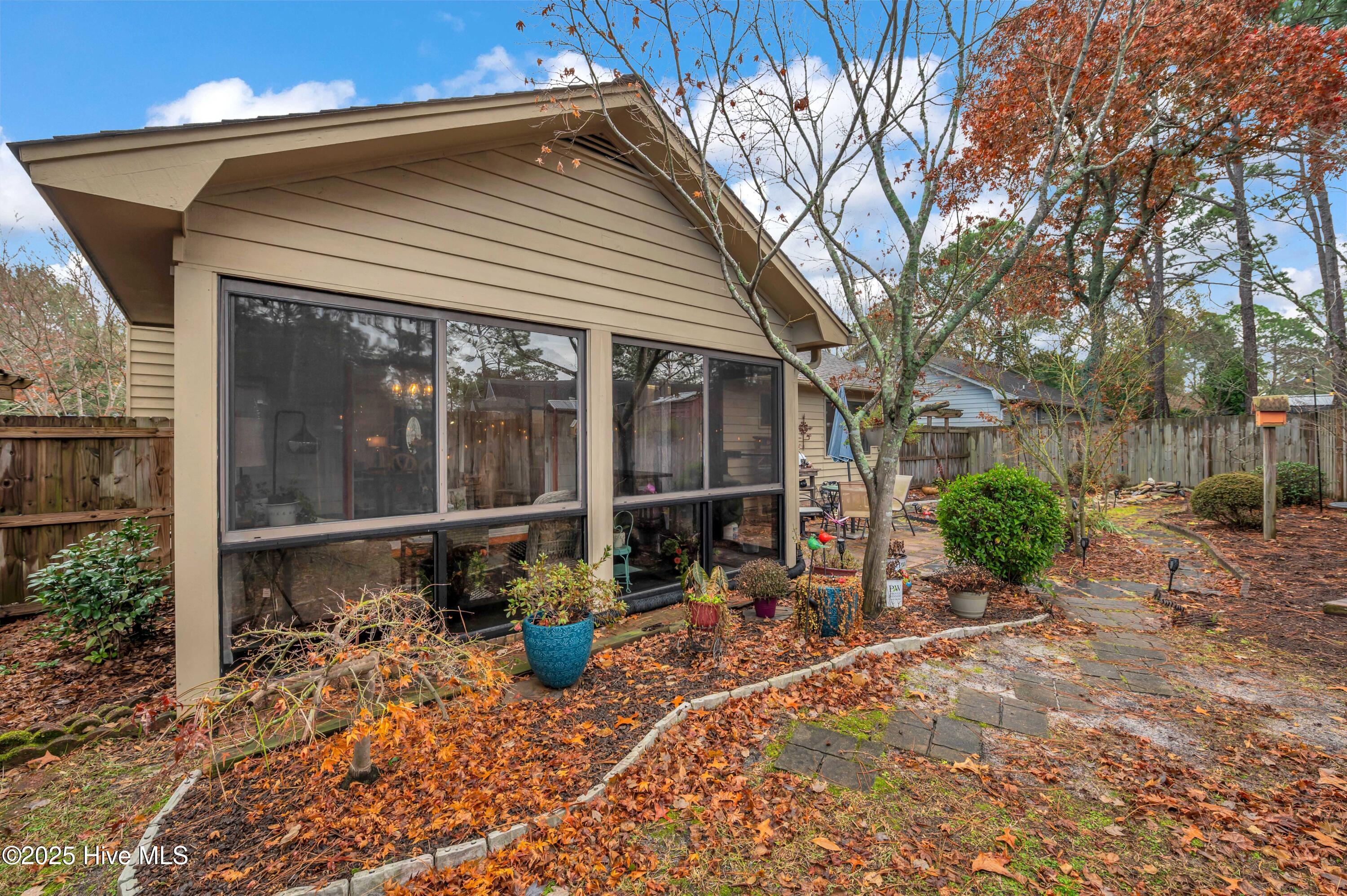 100546330 | Photo 34