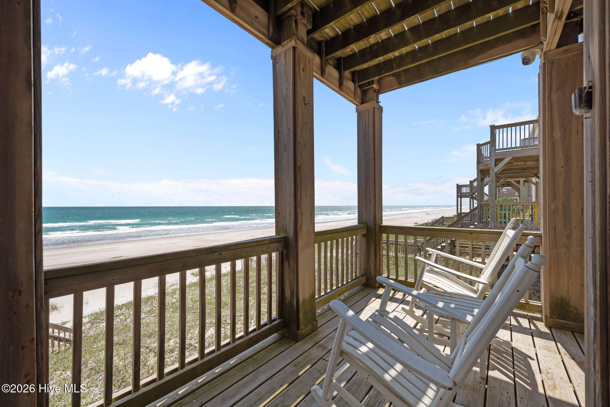 100570241 | Photo 41