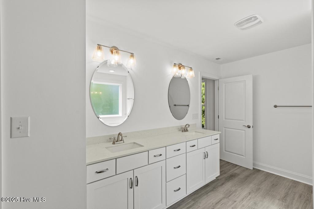 100518494 | Photo 50