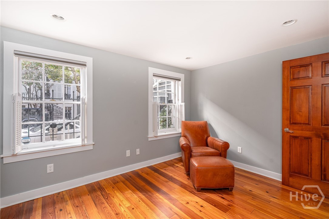Full bedroom on garden level