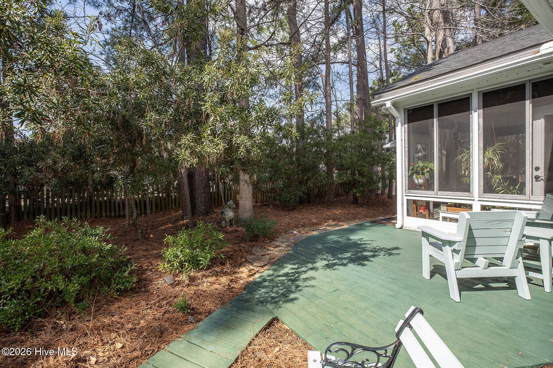 100558971 | Photo 50