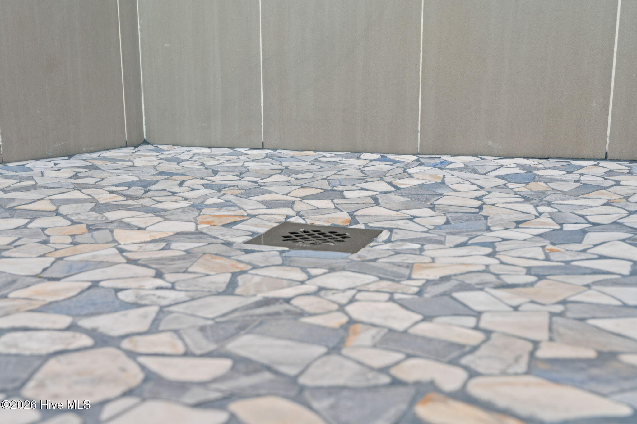 100546665 | Photo 38