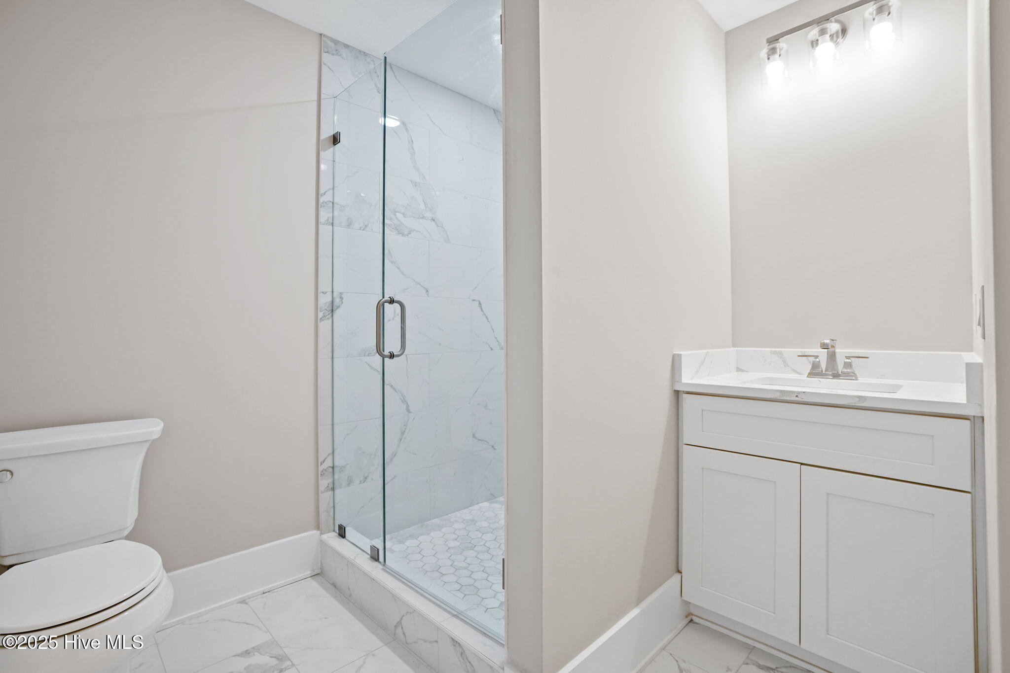 100535041 | Photo 37