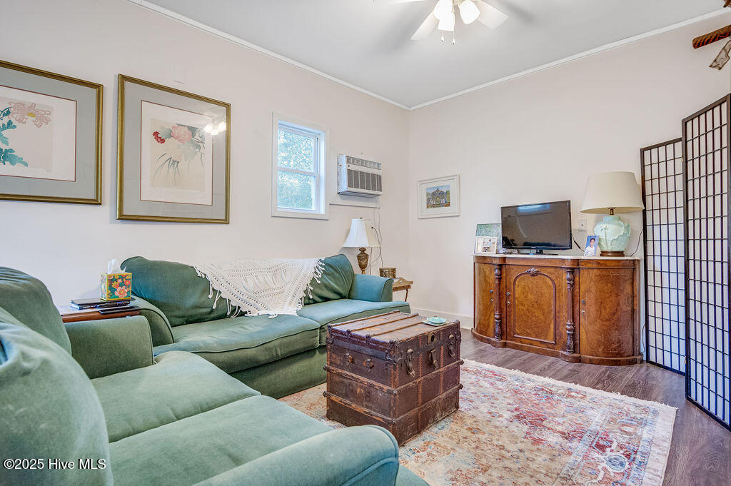 100534087 | Photo 54