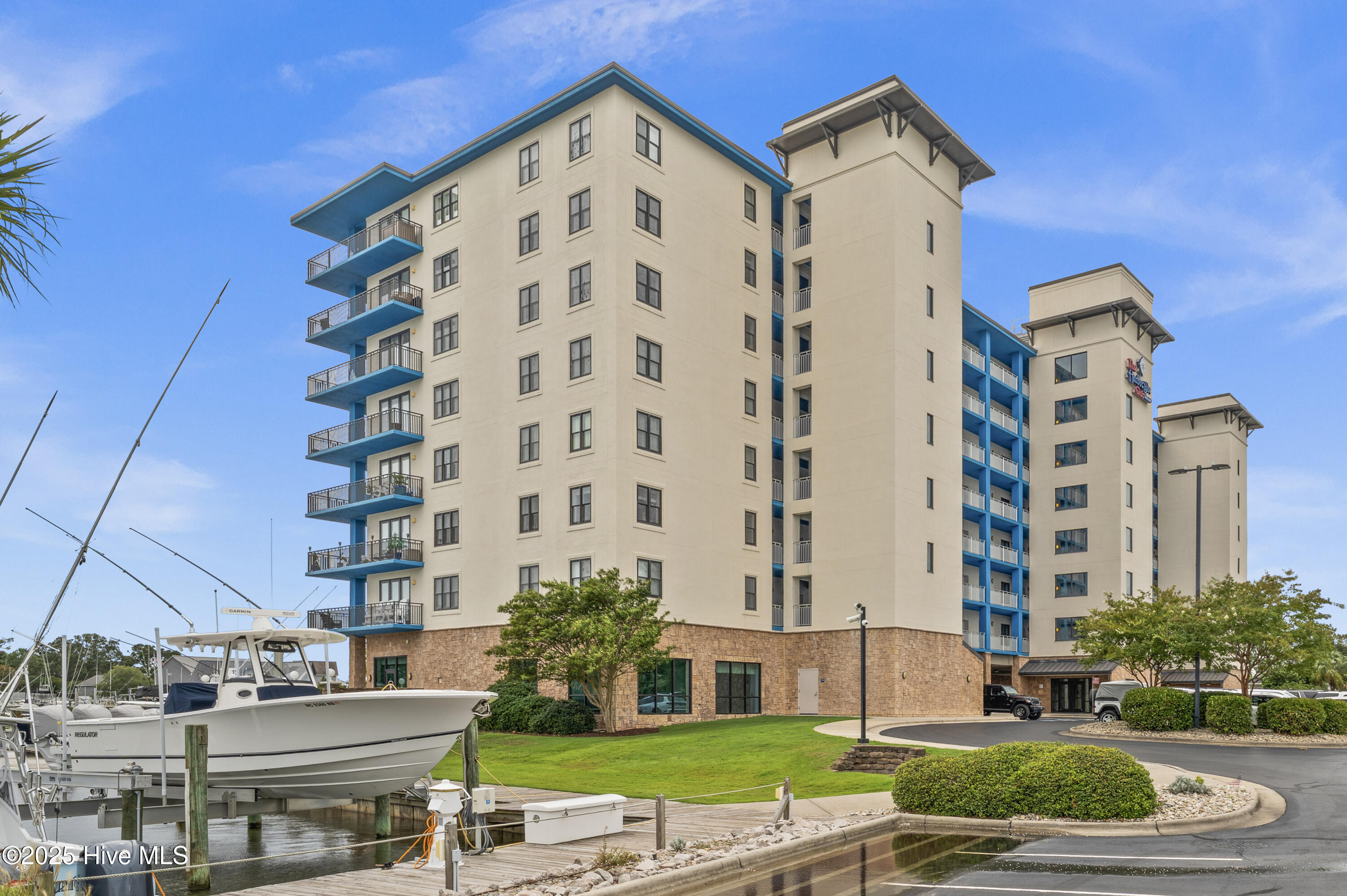 4425 Arendell Street 609,Morehead City