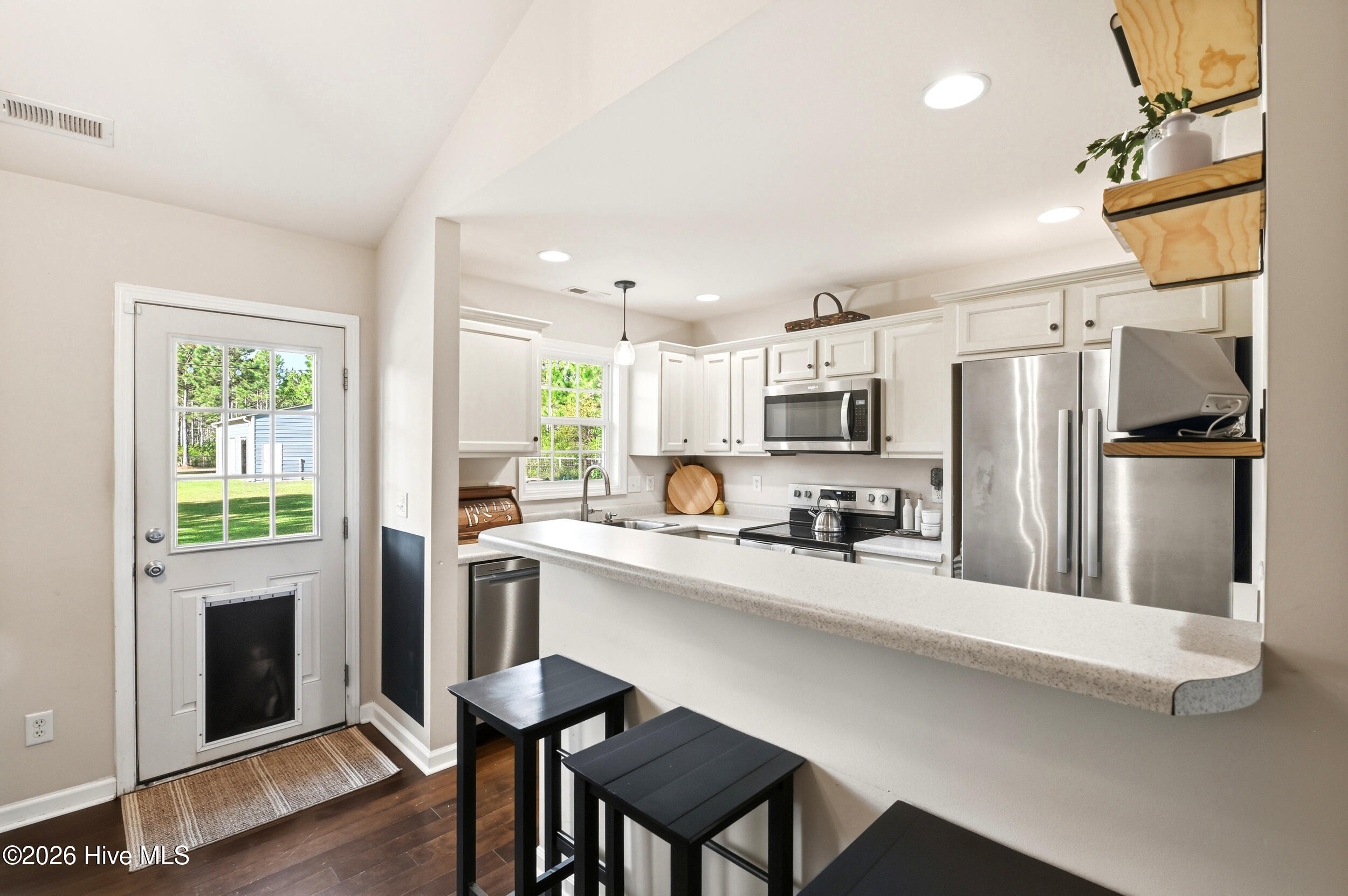 100569719 | Photo 11