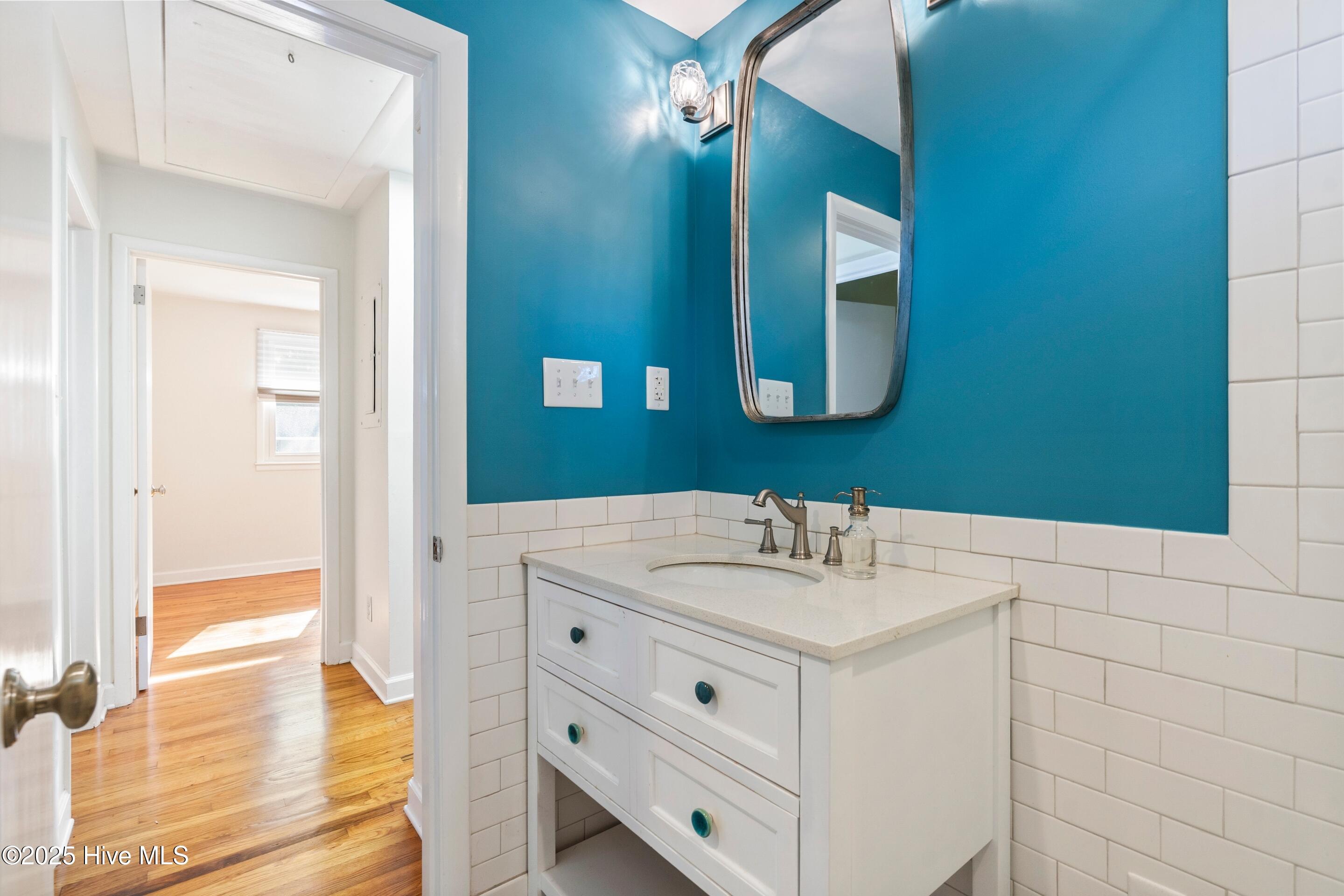 100537321 | Photo 20