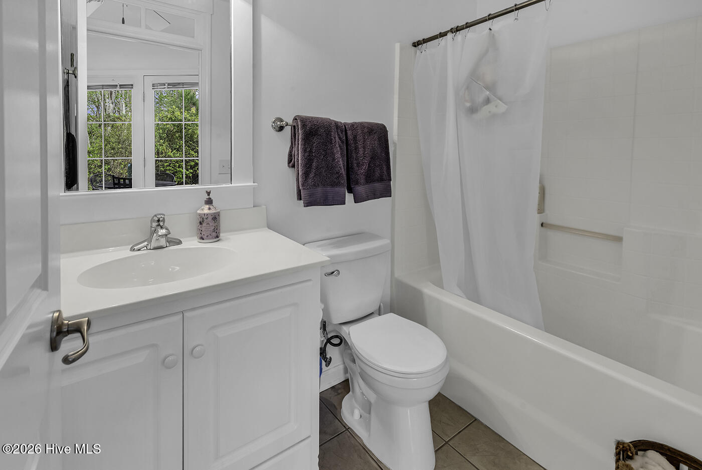 100566110 | Photo 20