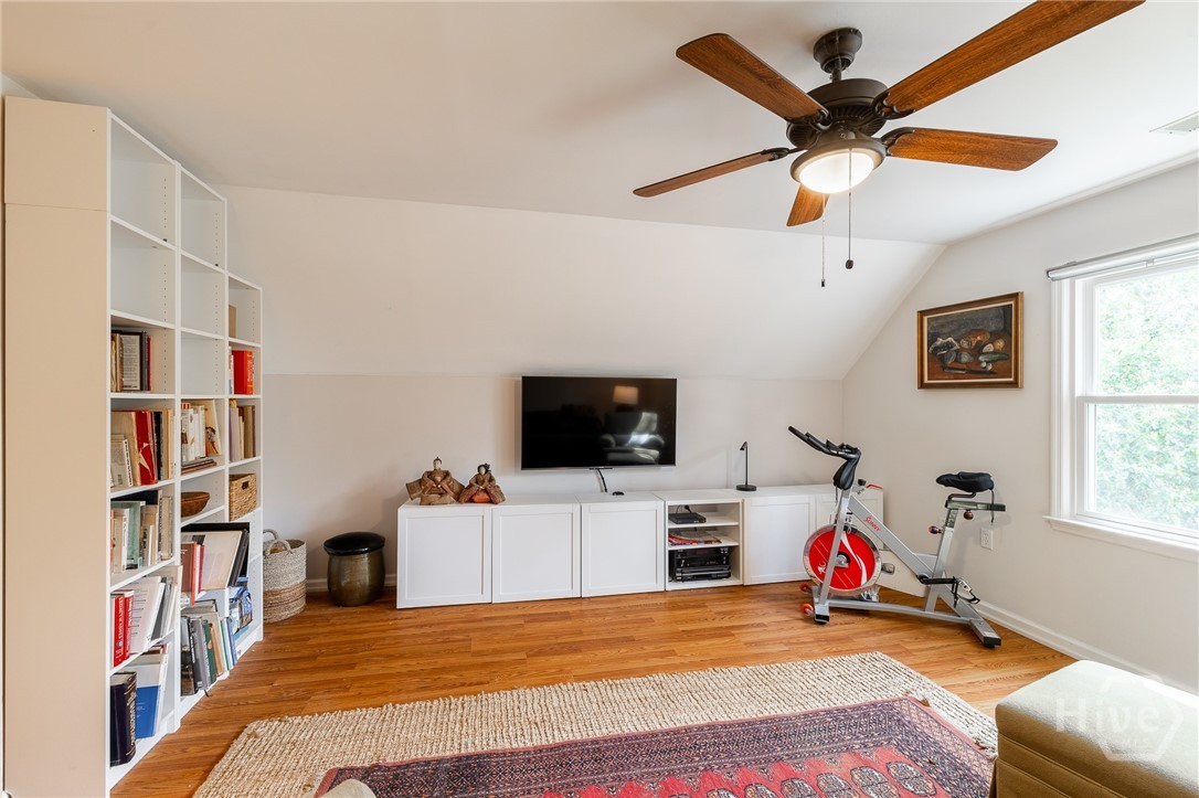 121 Ashbrook Drive