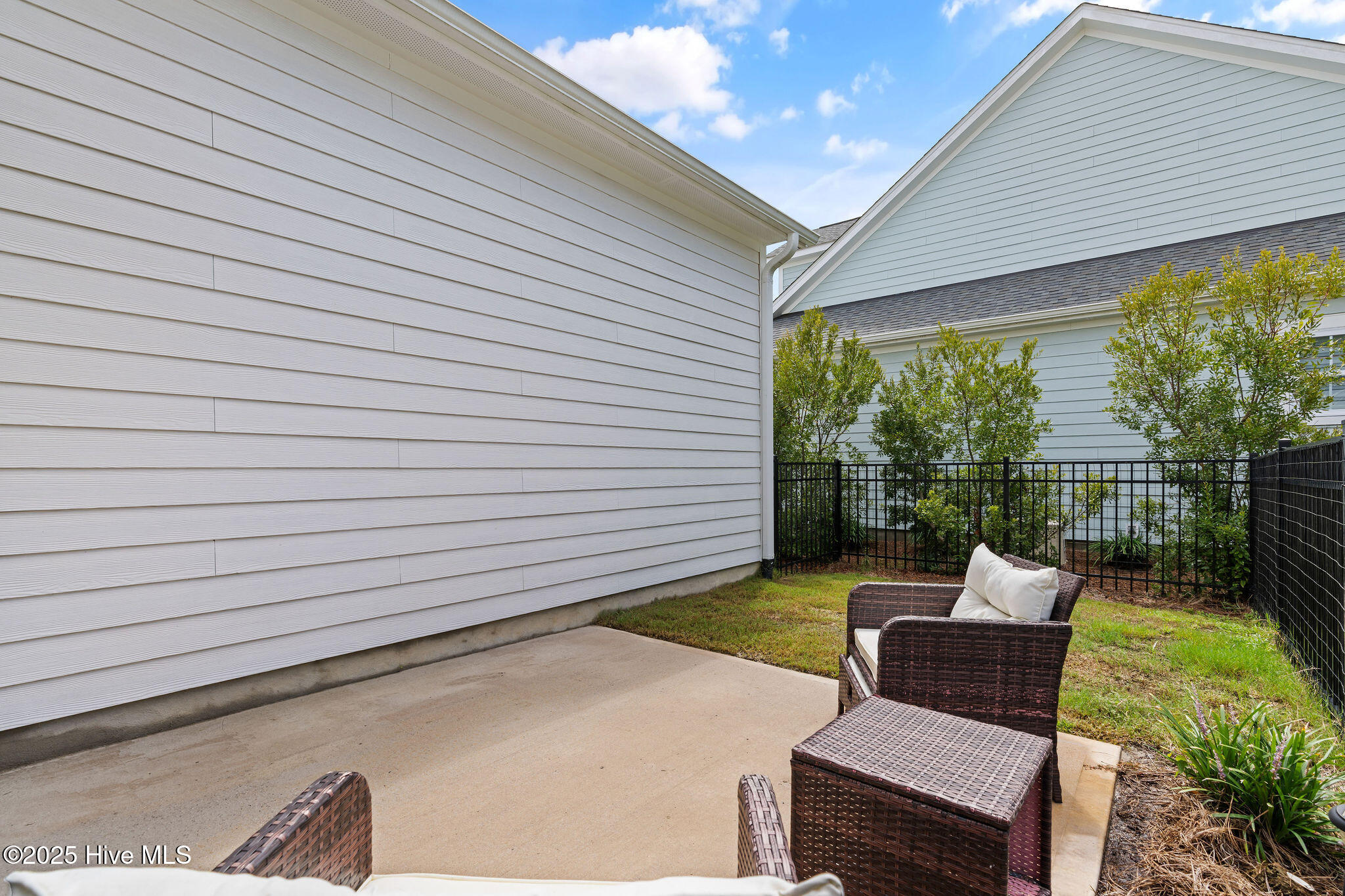 100523892 | Photo 41