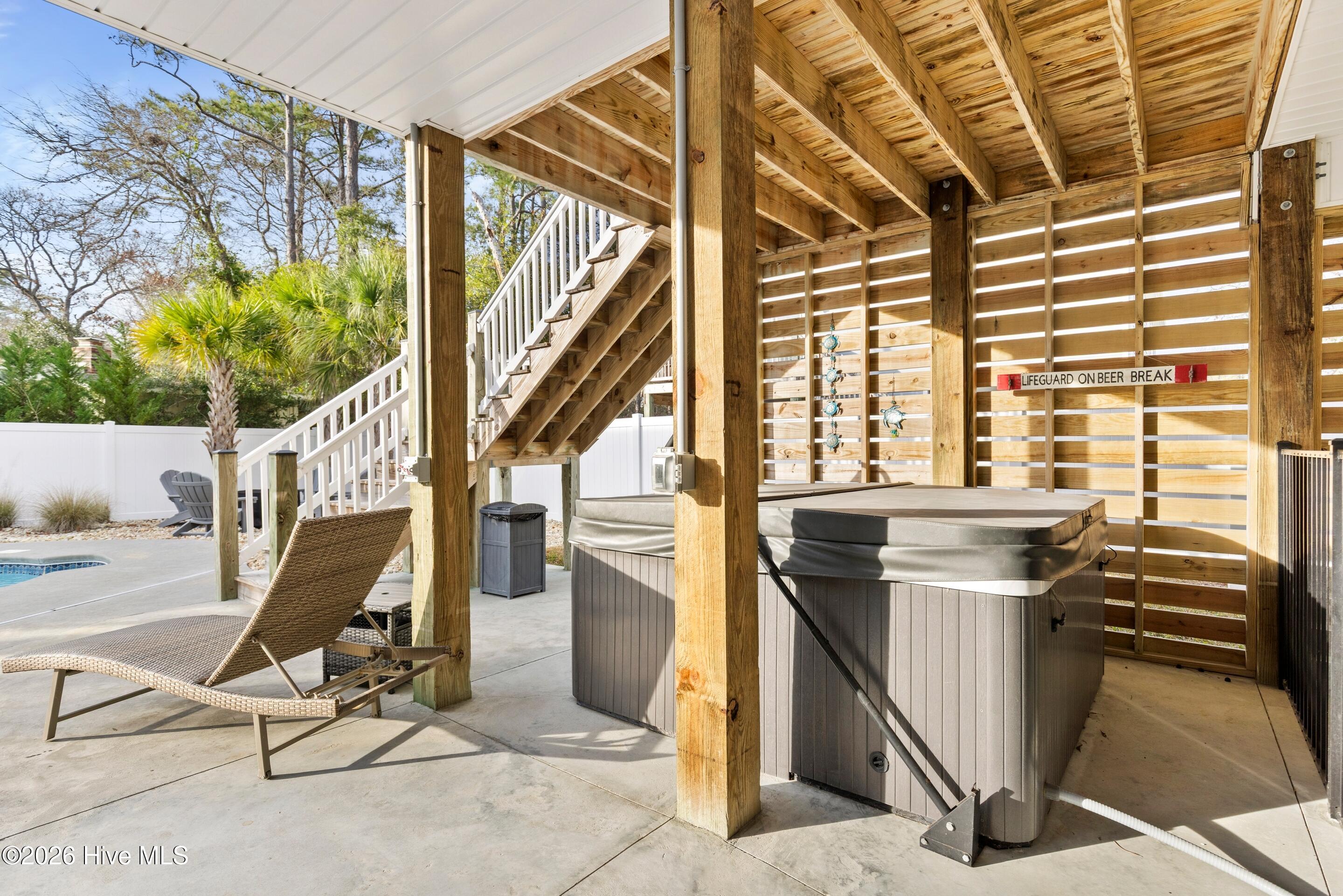 100548444 | Photo 27