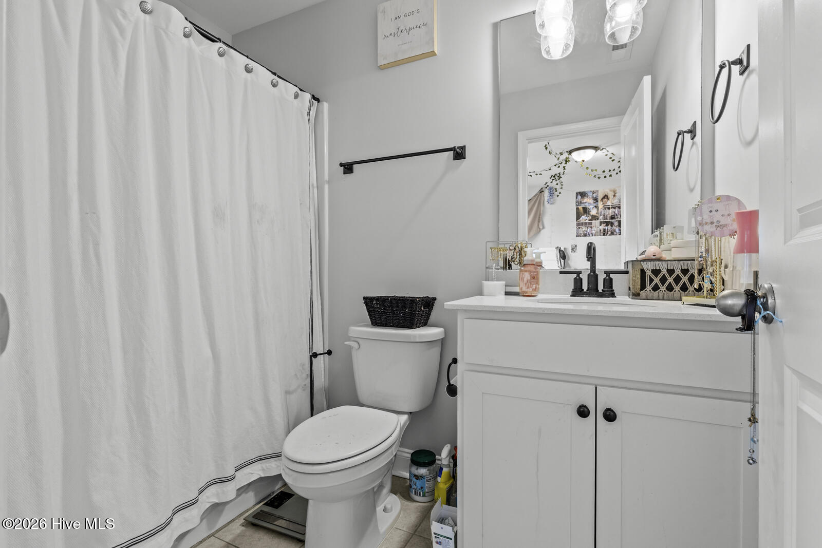 100561463 | Photo 44