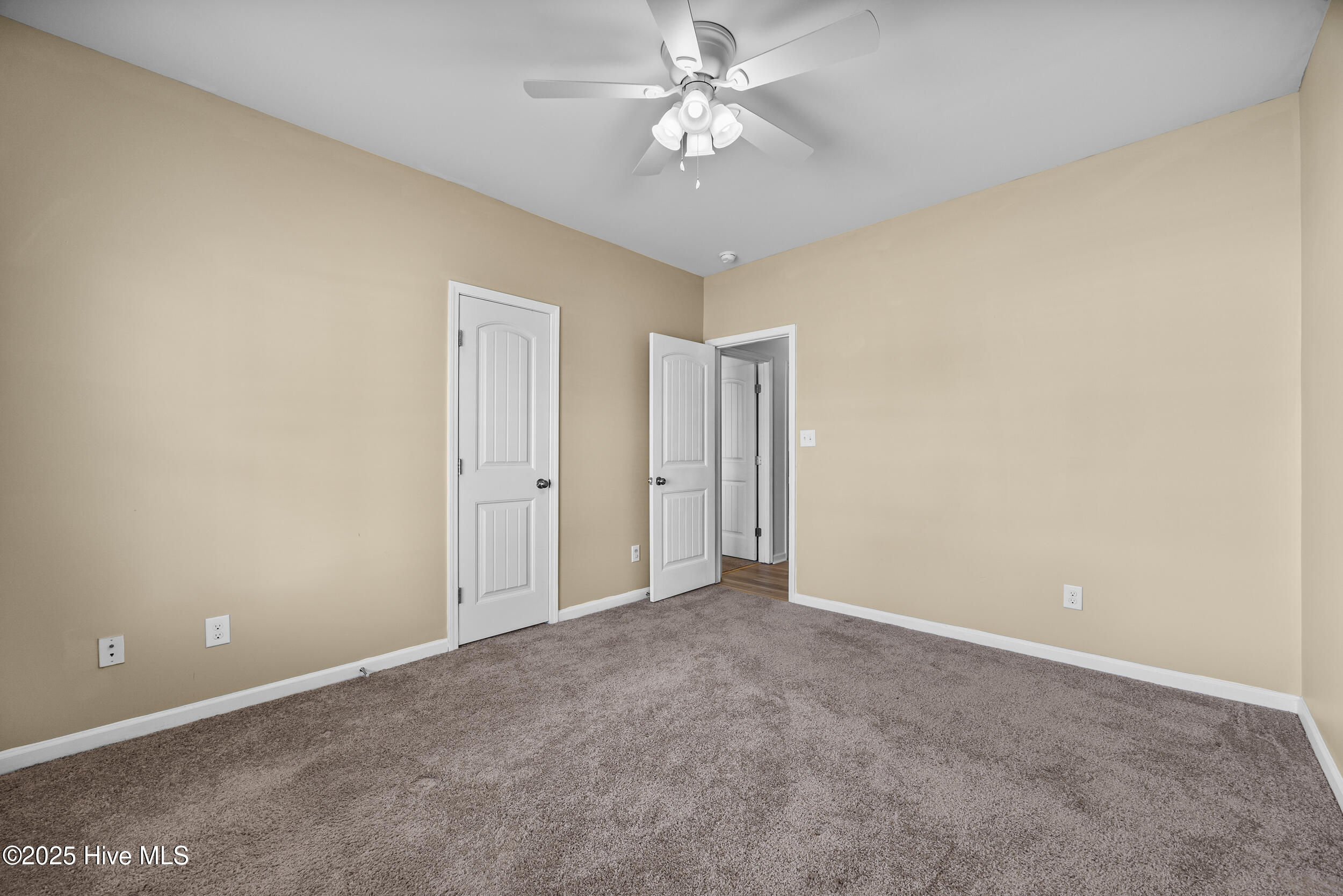 100546907 | Photo 26