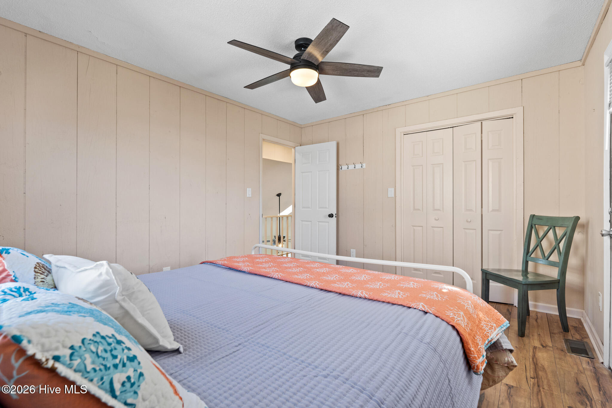 100564426 | Photo 22