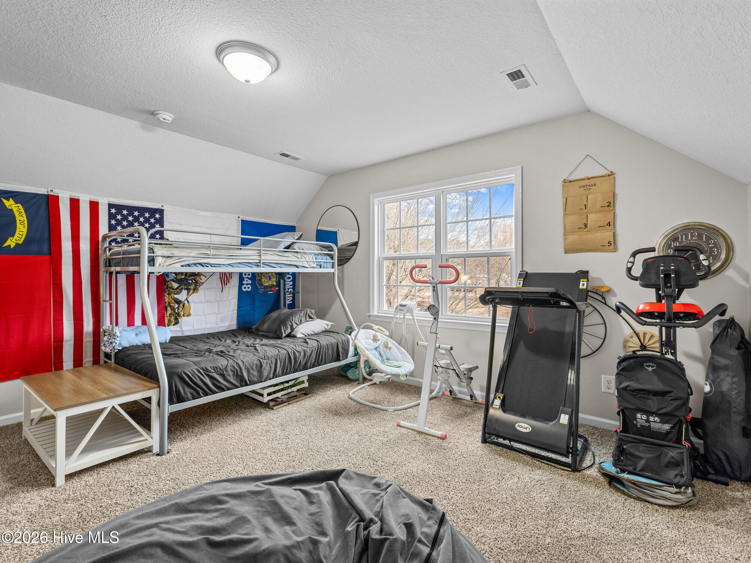 100558064 | Photo 32