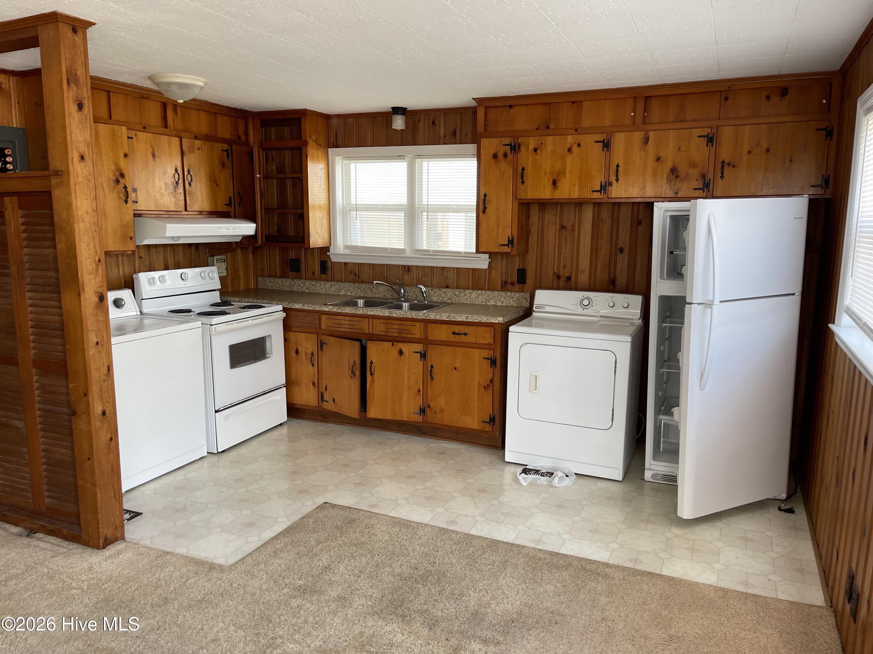 310 E Terminal Boulevard, Atlantic Beach, NC, 28512