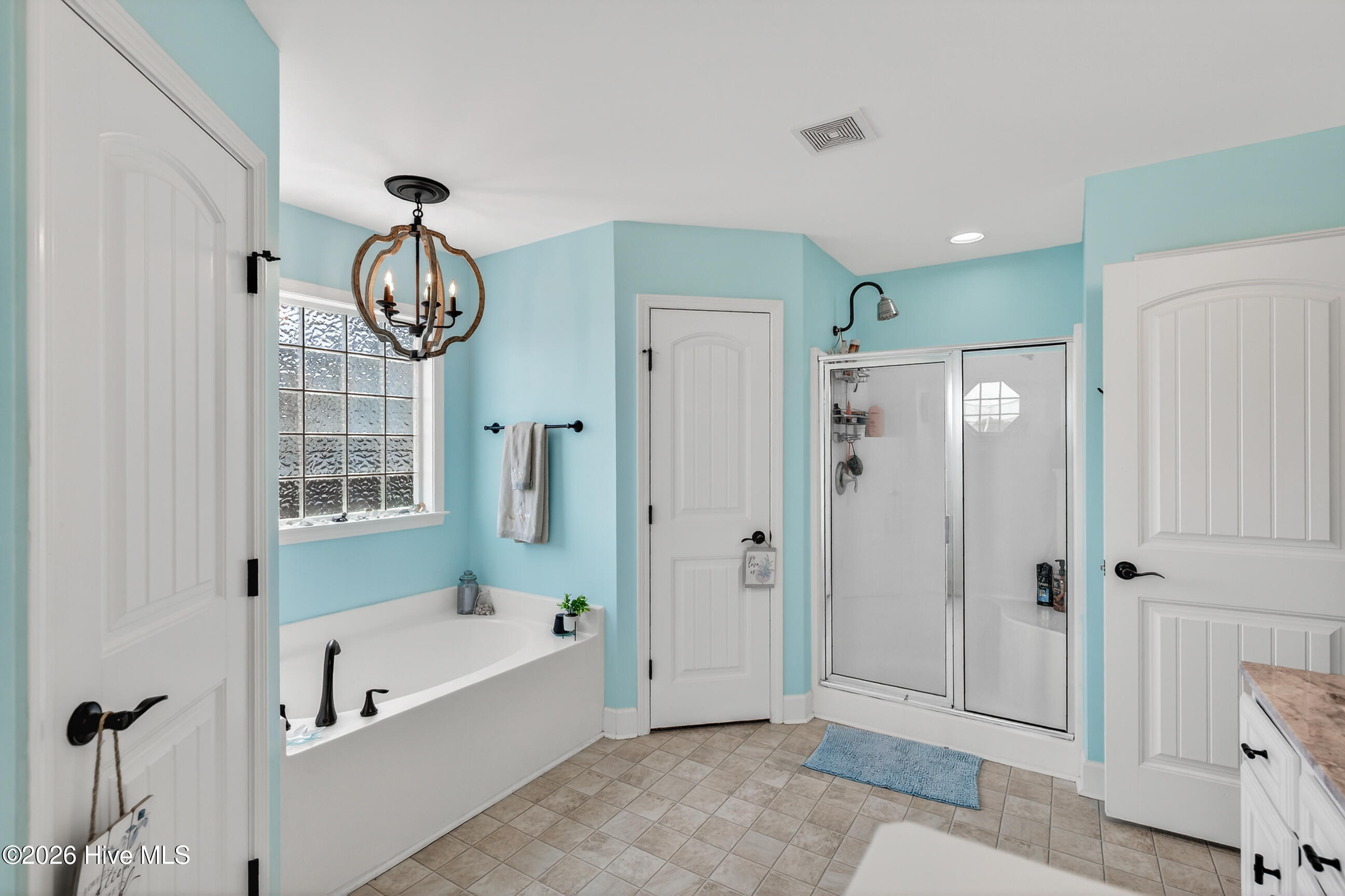 100567019 | Photo 29