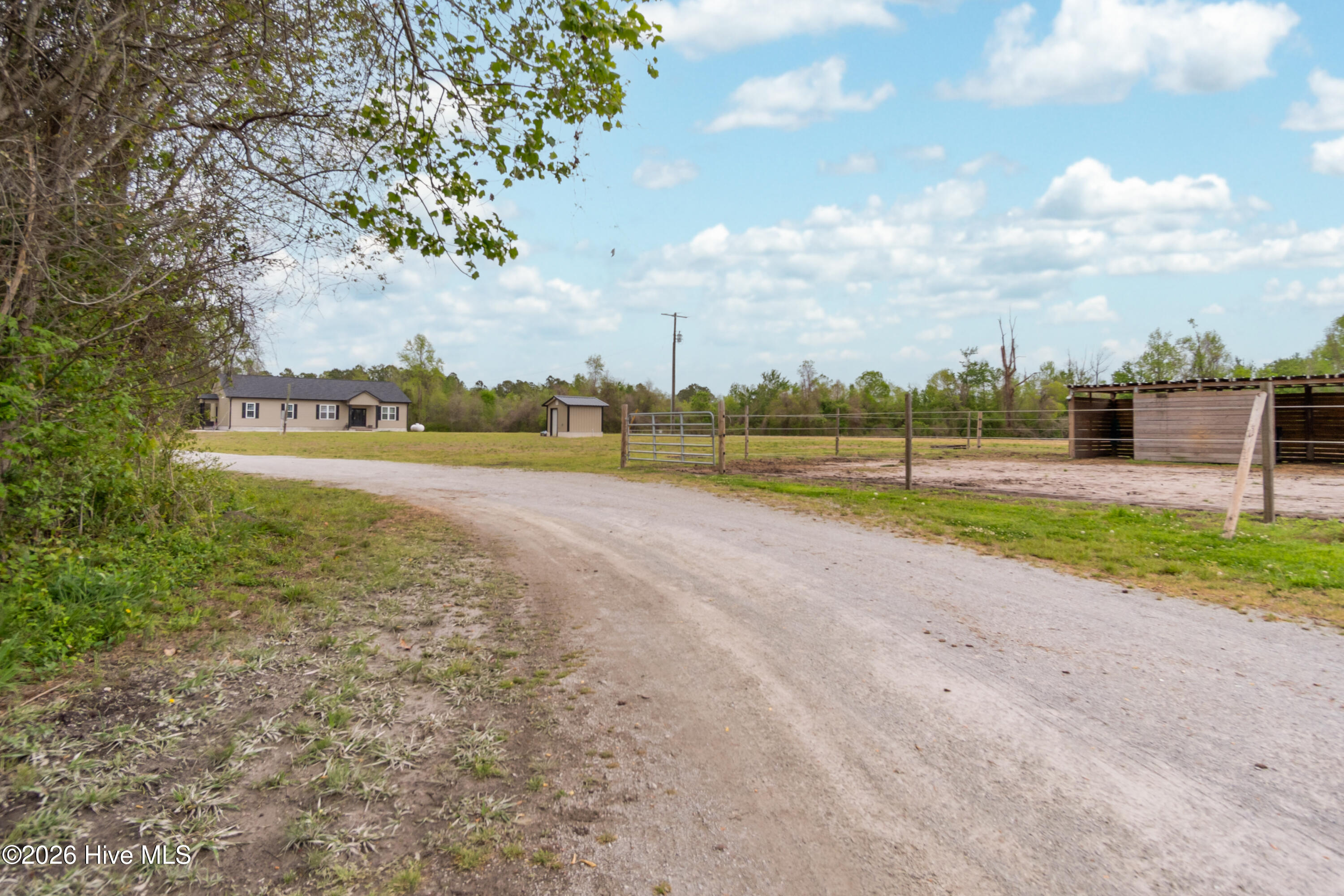 1560 White Oak River Road,Maysville