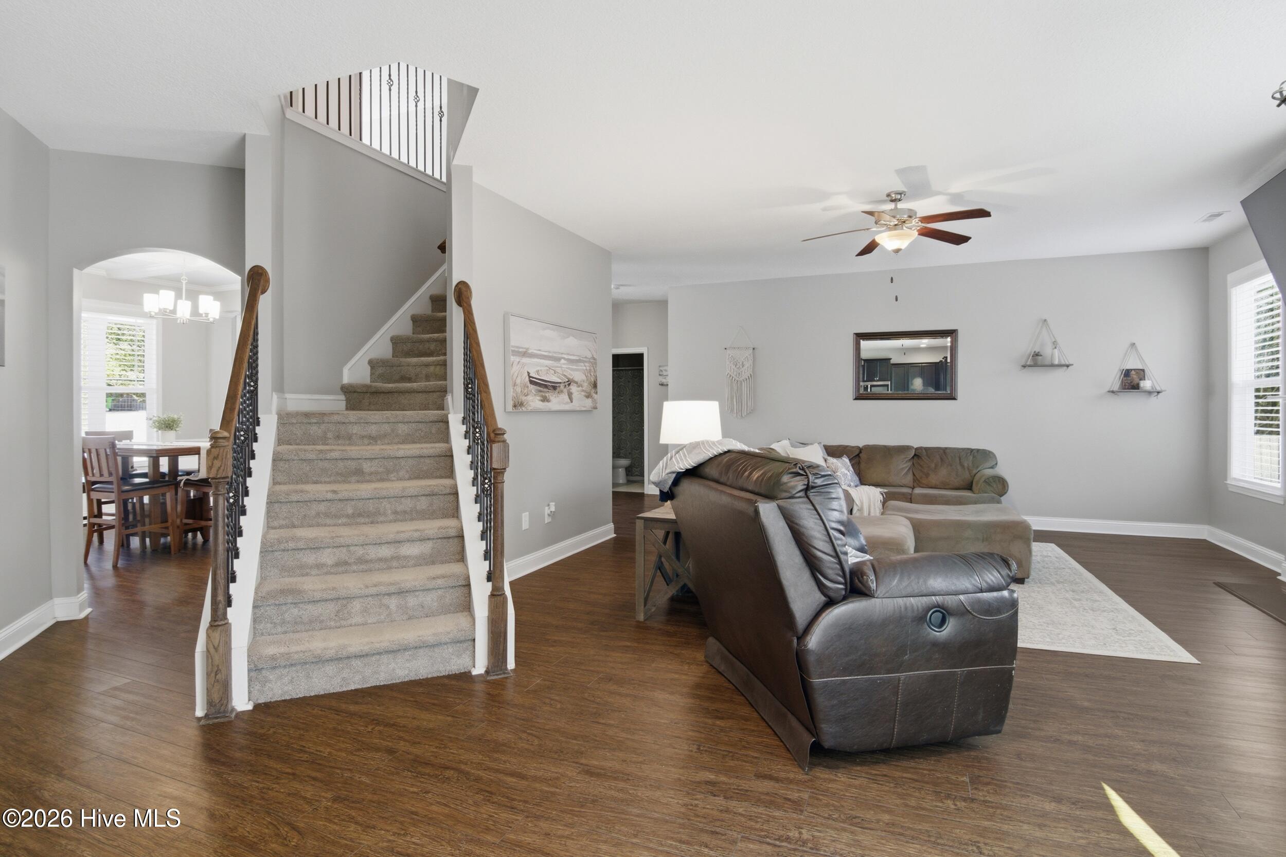 100552695 | Photo 28