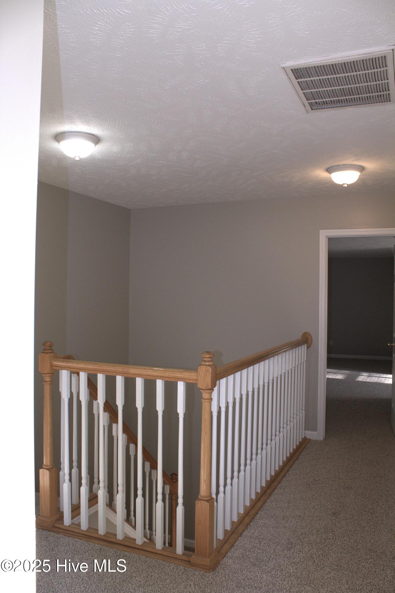 100520140 | Photo 18