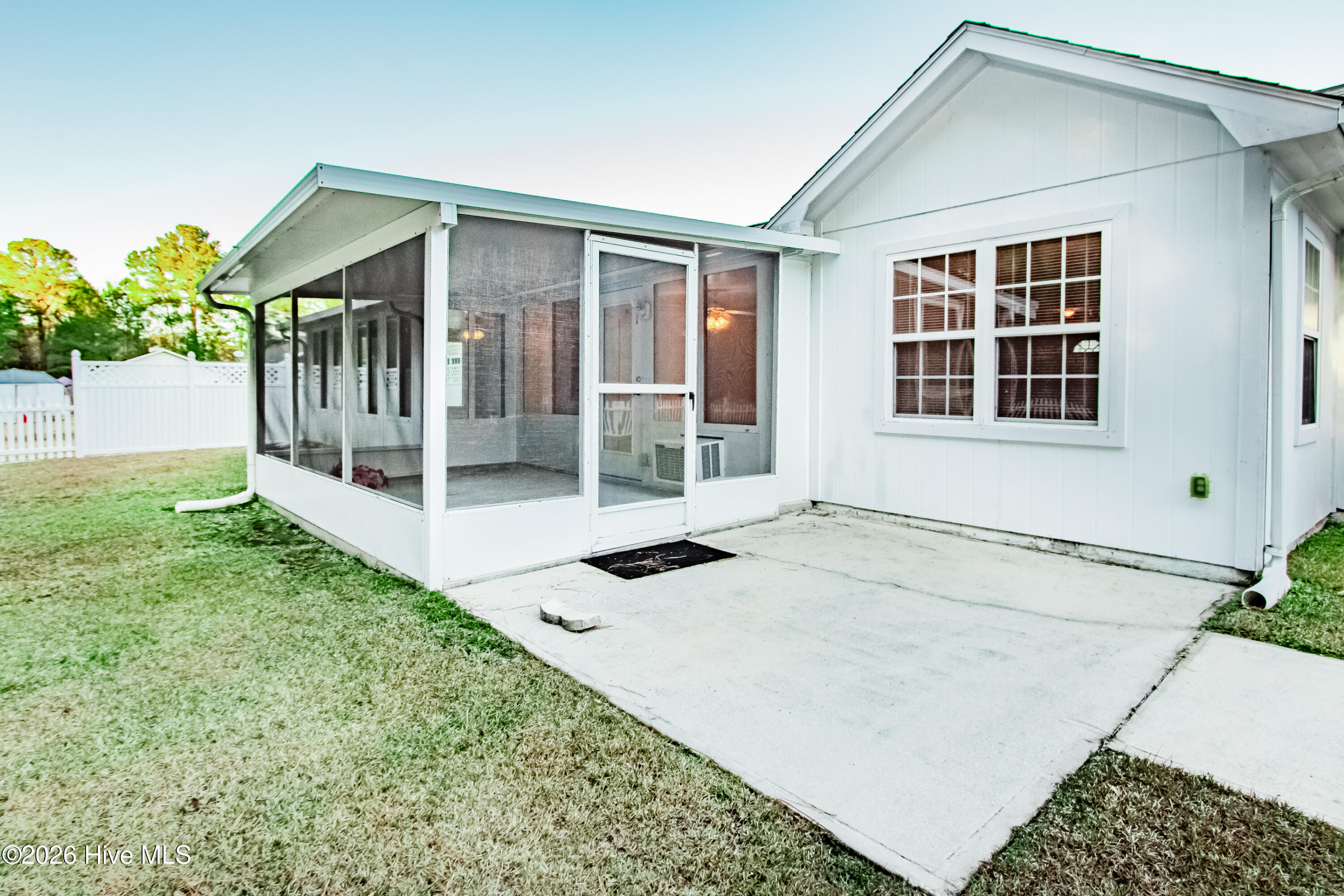 100547548 | Photo 31