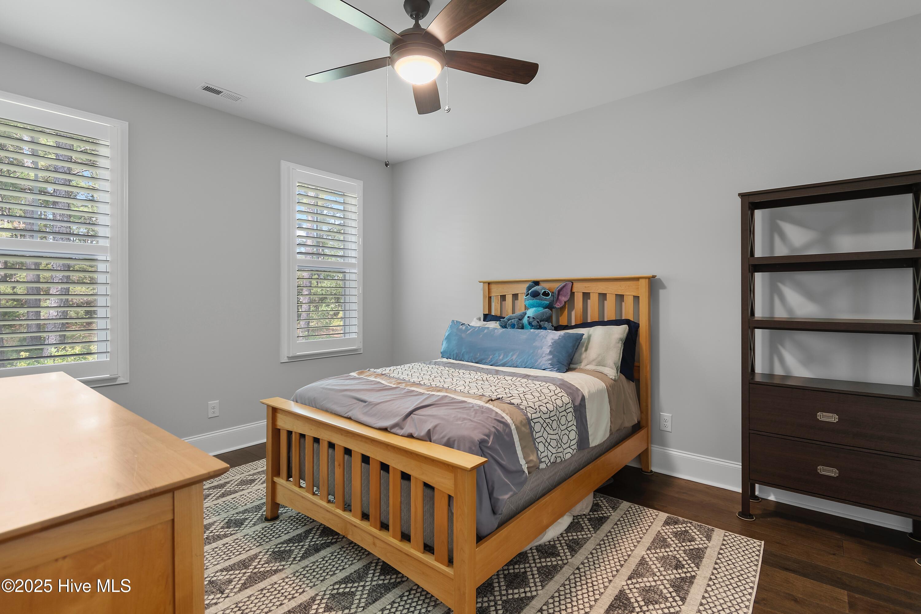 100518411 | Photo 37