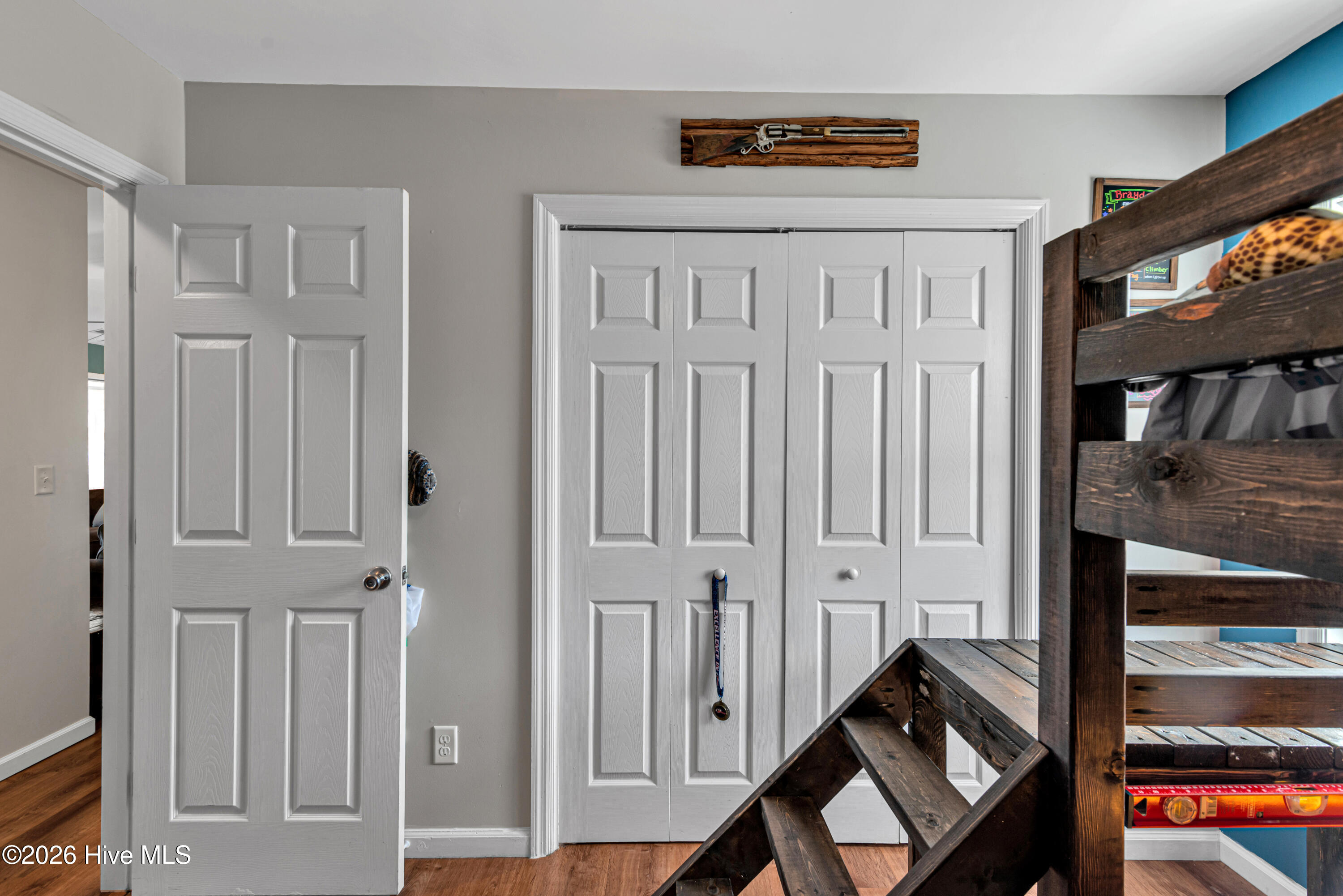 100558524 | Photo 21