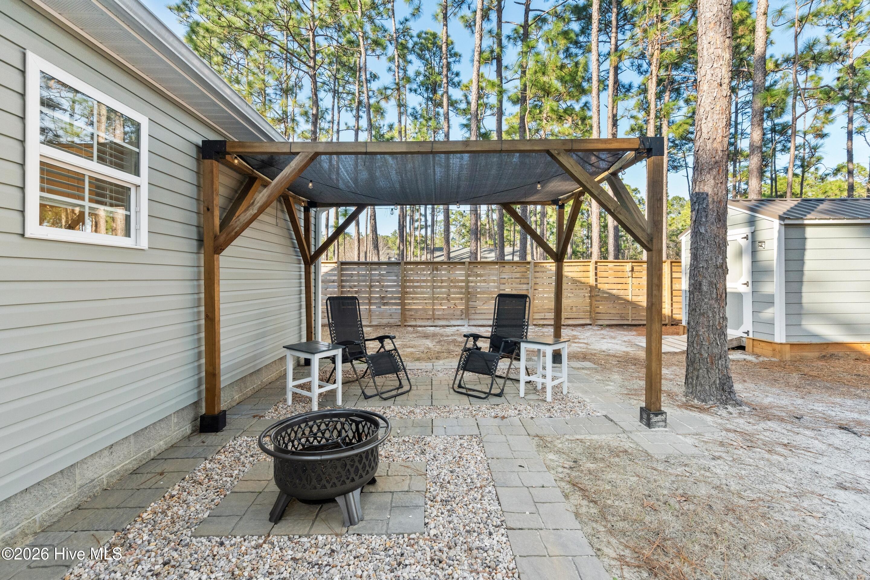 100548335 | Photo 40