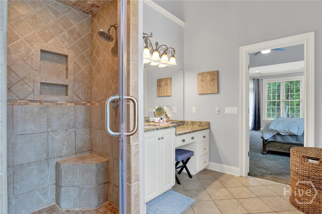 Separate walk in shower