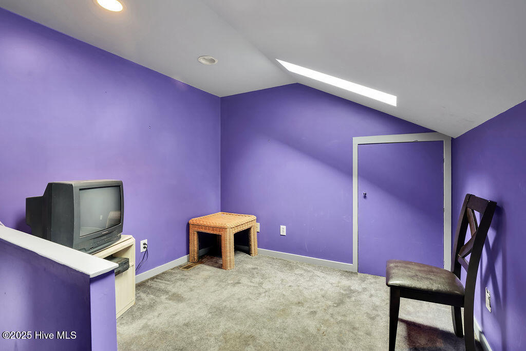 100532322 | Photo 30