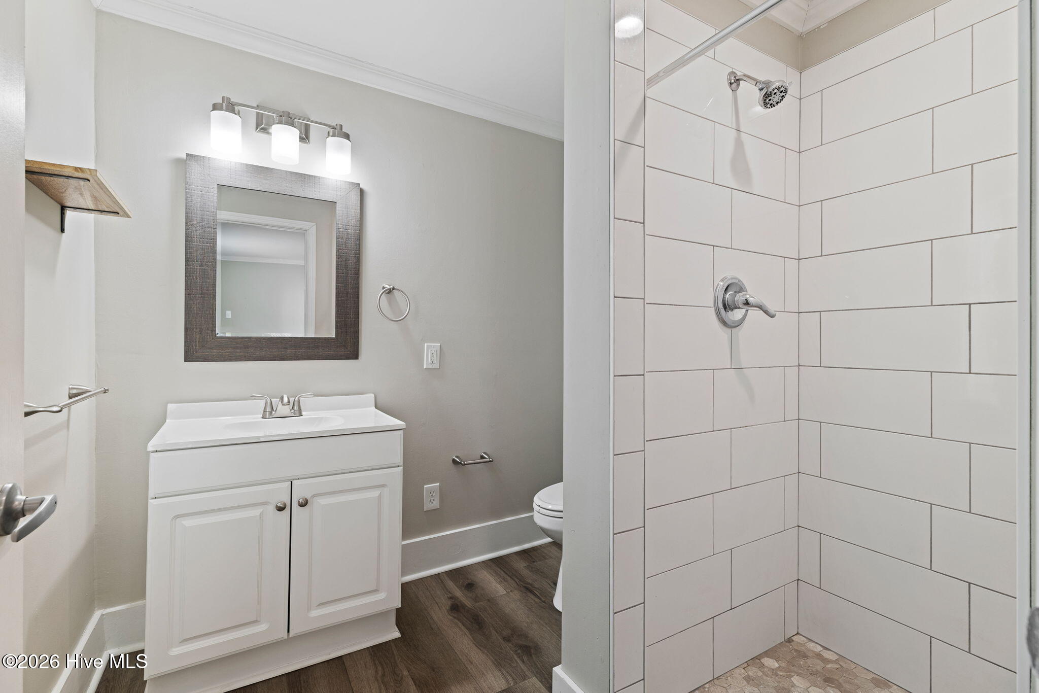 100551383 | Photo 25