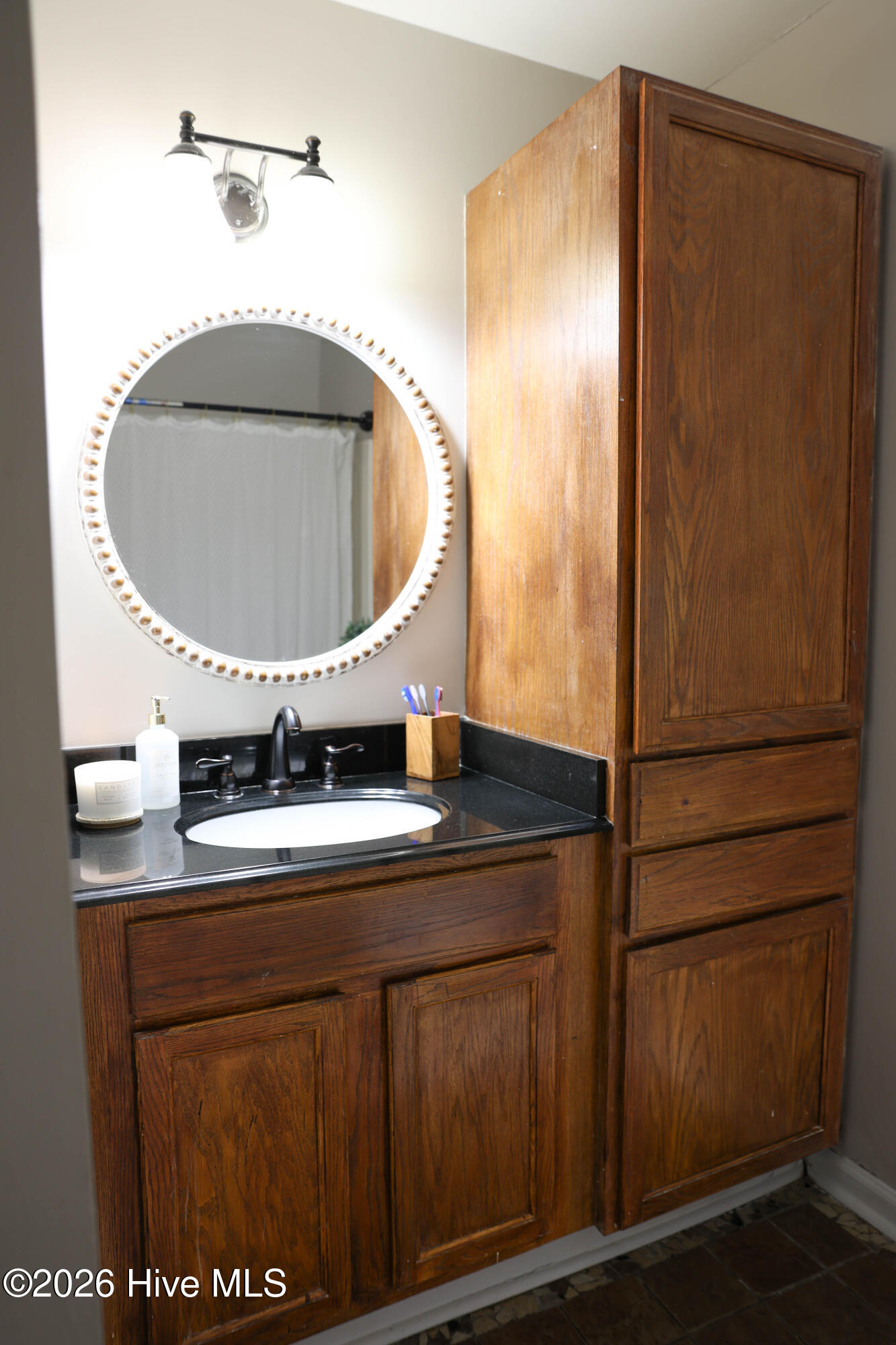 100558829 | Photo 22