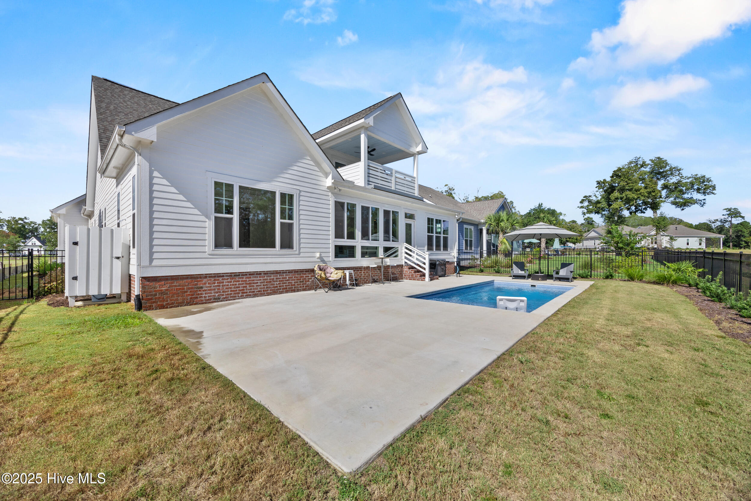 100559314 | Photo 48