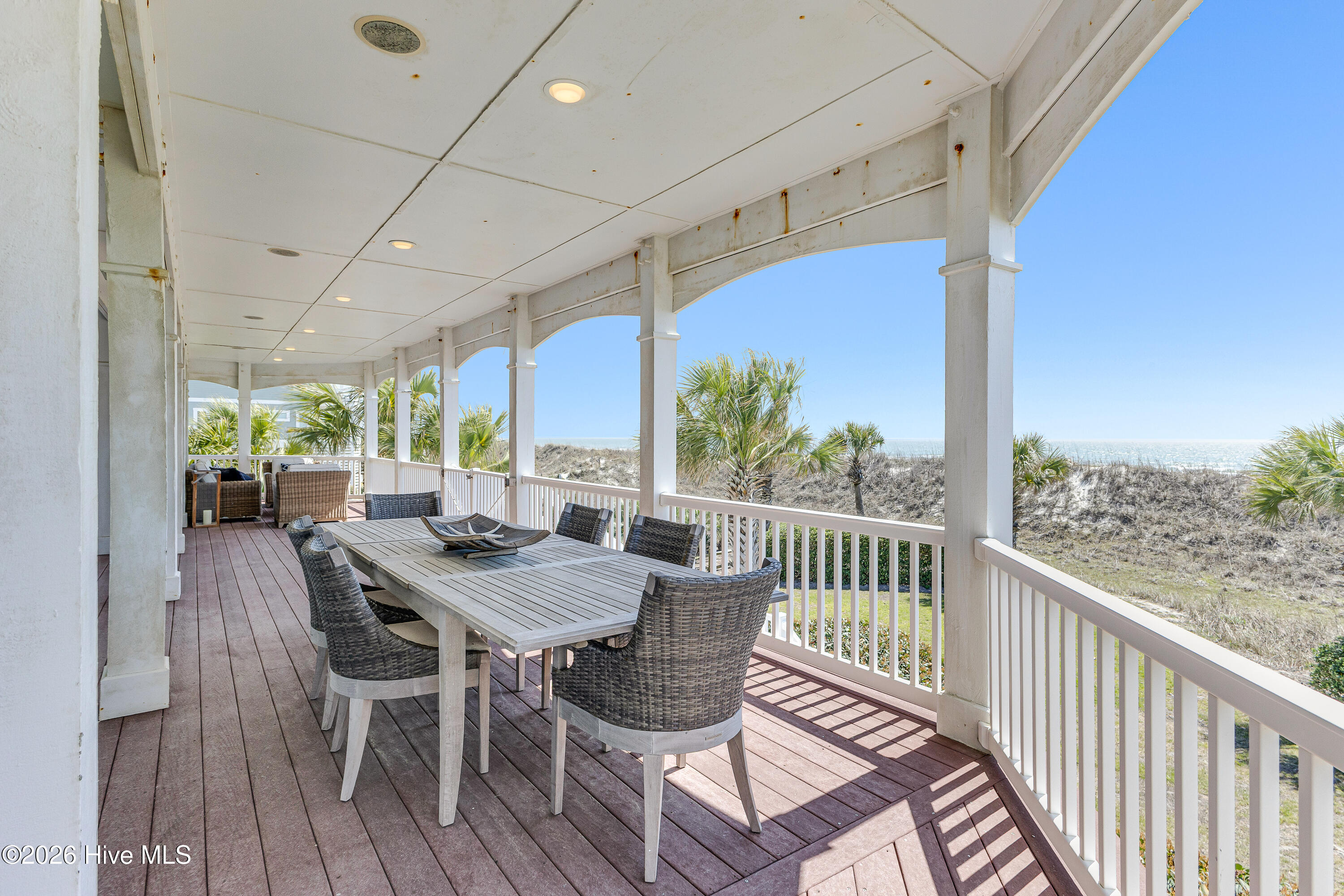 100567897 | Photo 68