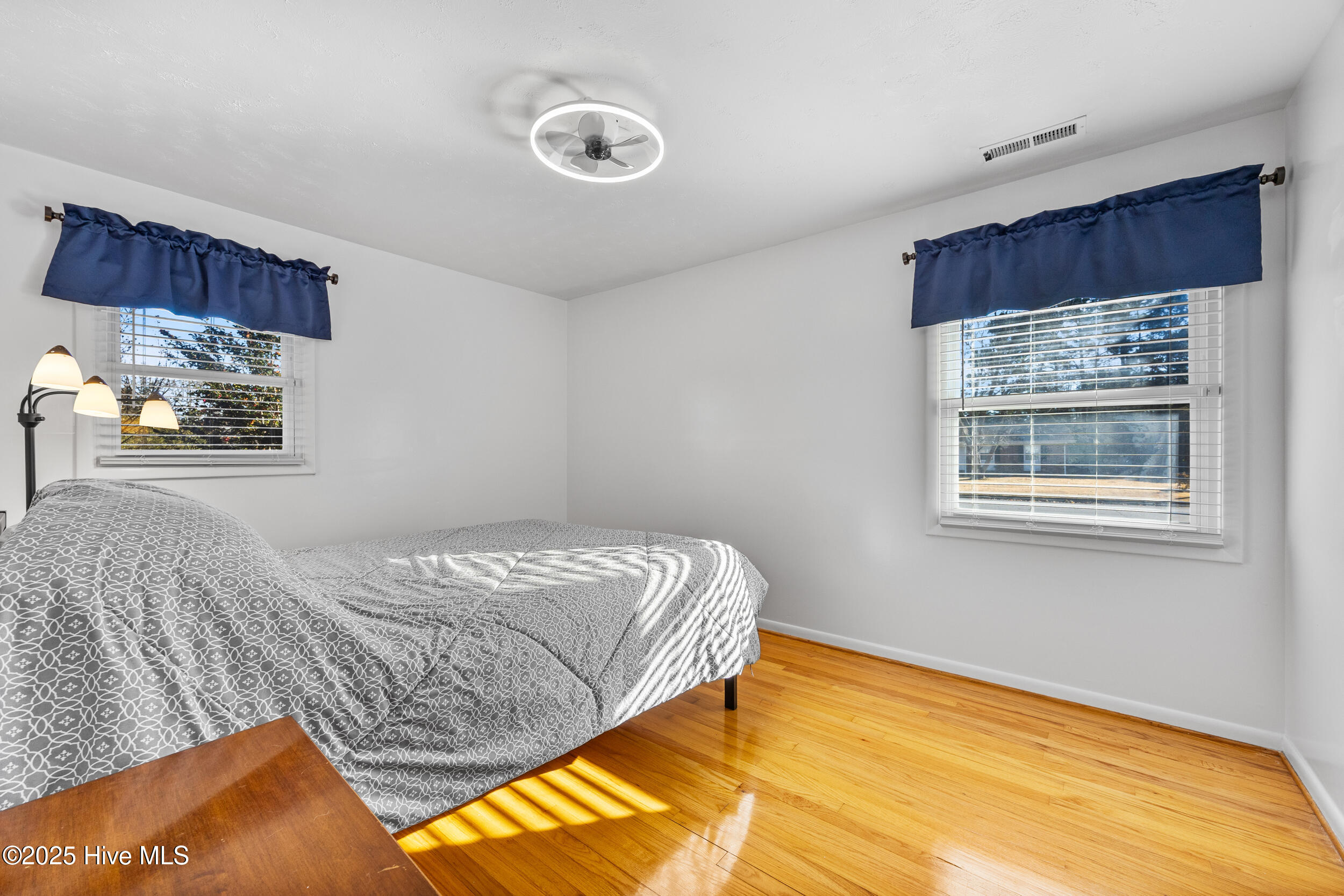 100546474 | Photo 24