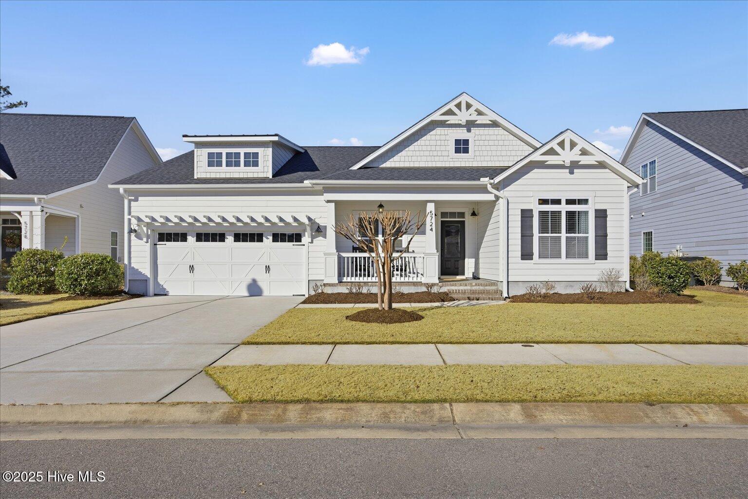 100547159 | Photo 32