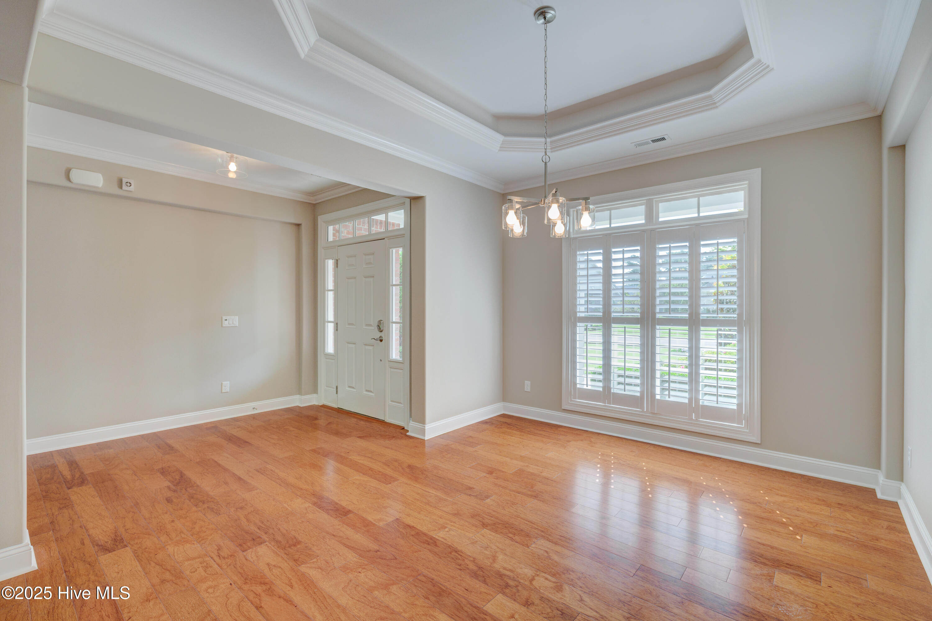 100527898 | Photo 21