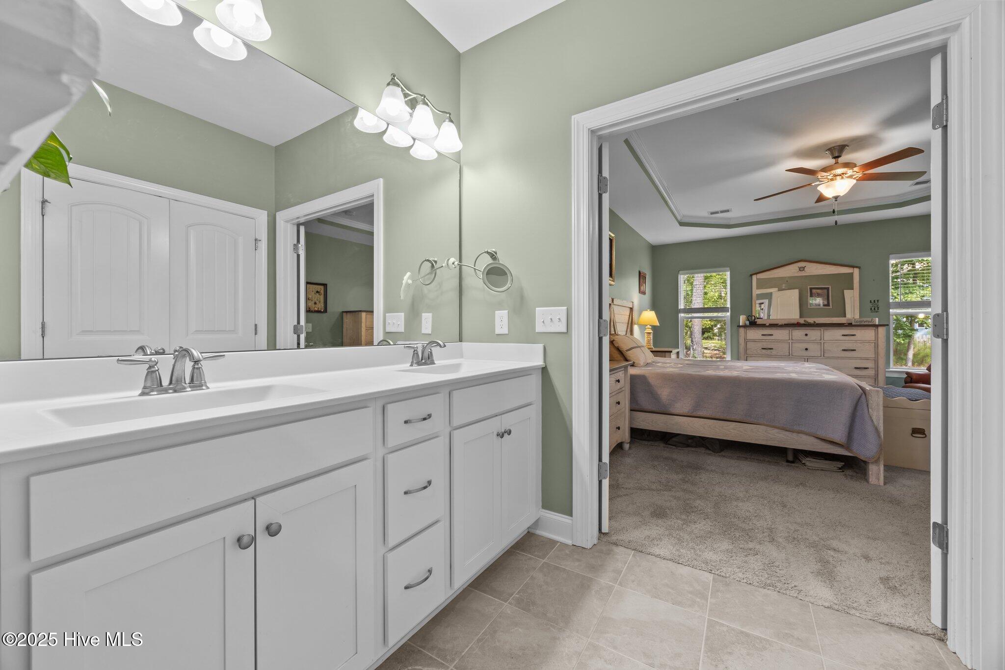 100518510 | Photo 21