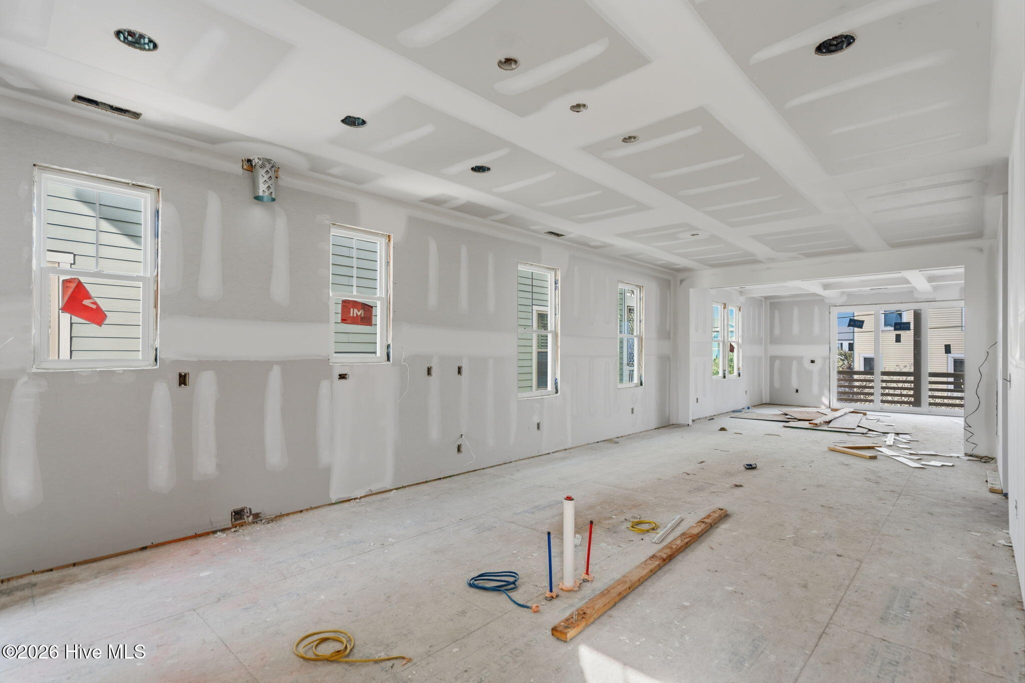 100547046 | Photo 14