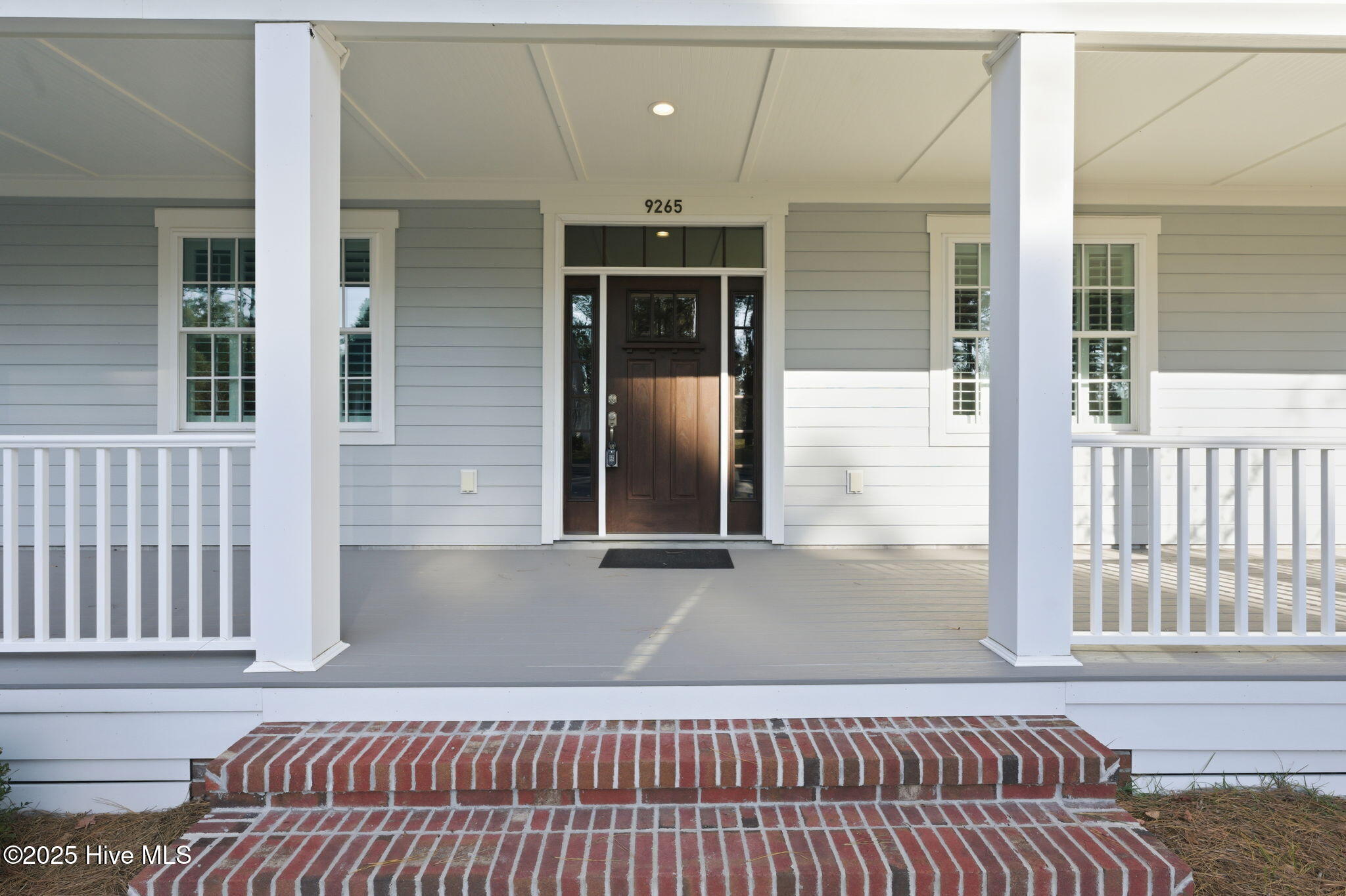 100535585 | Photo 84