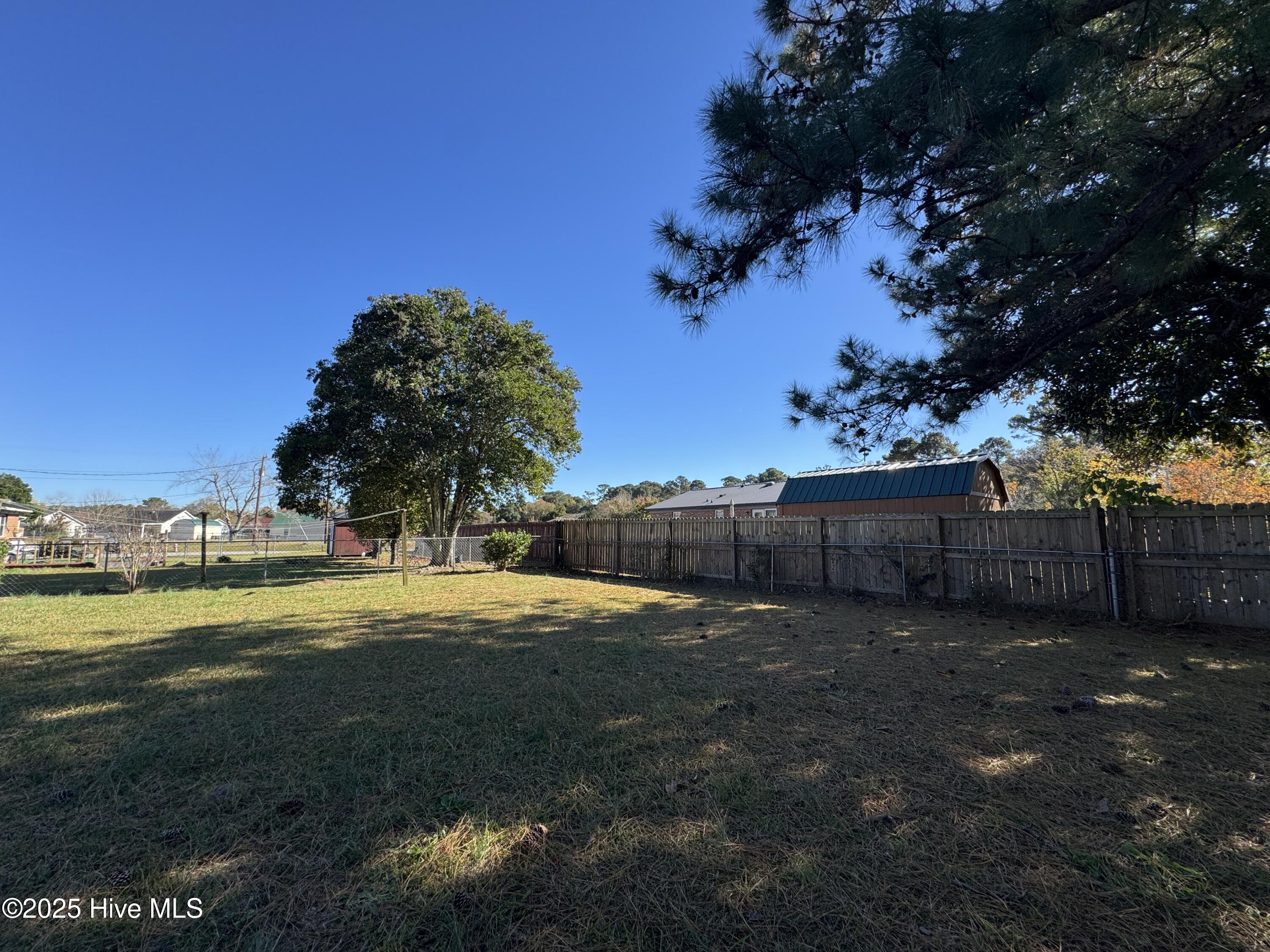 100541945 | Photo 19