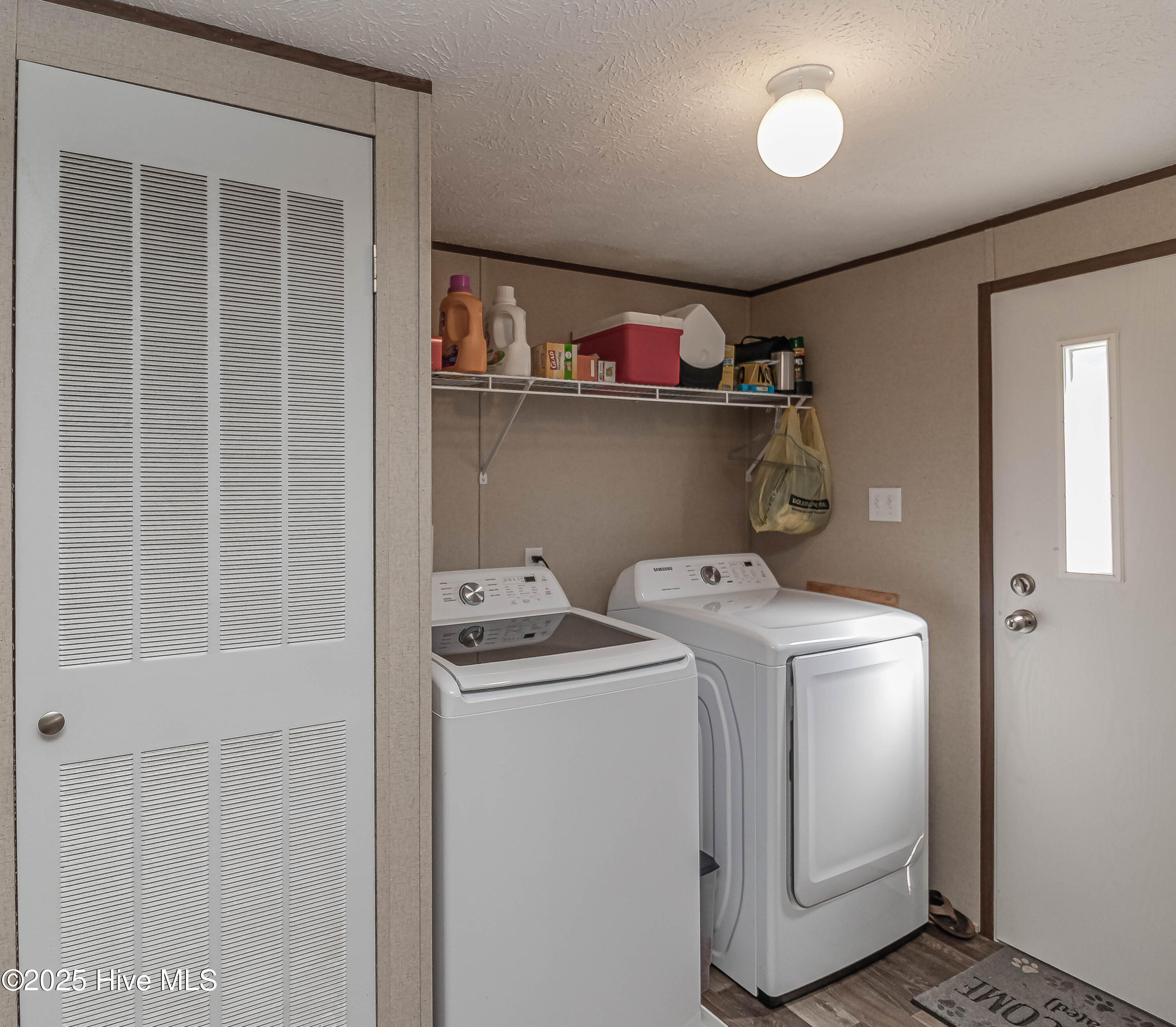 100532015 | Photo 16