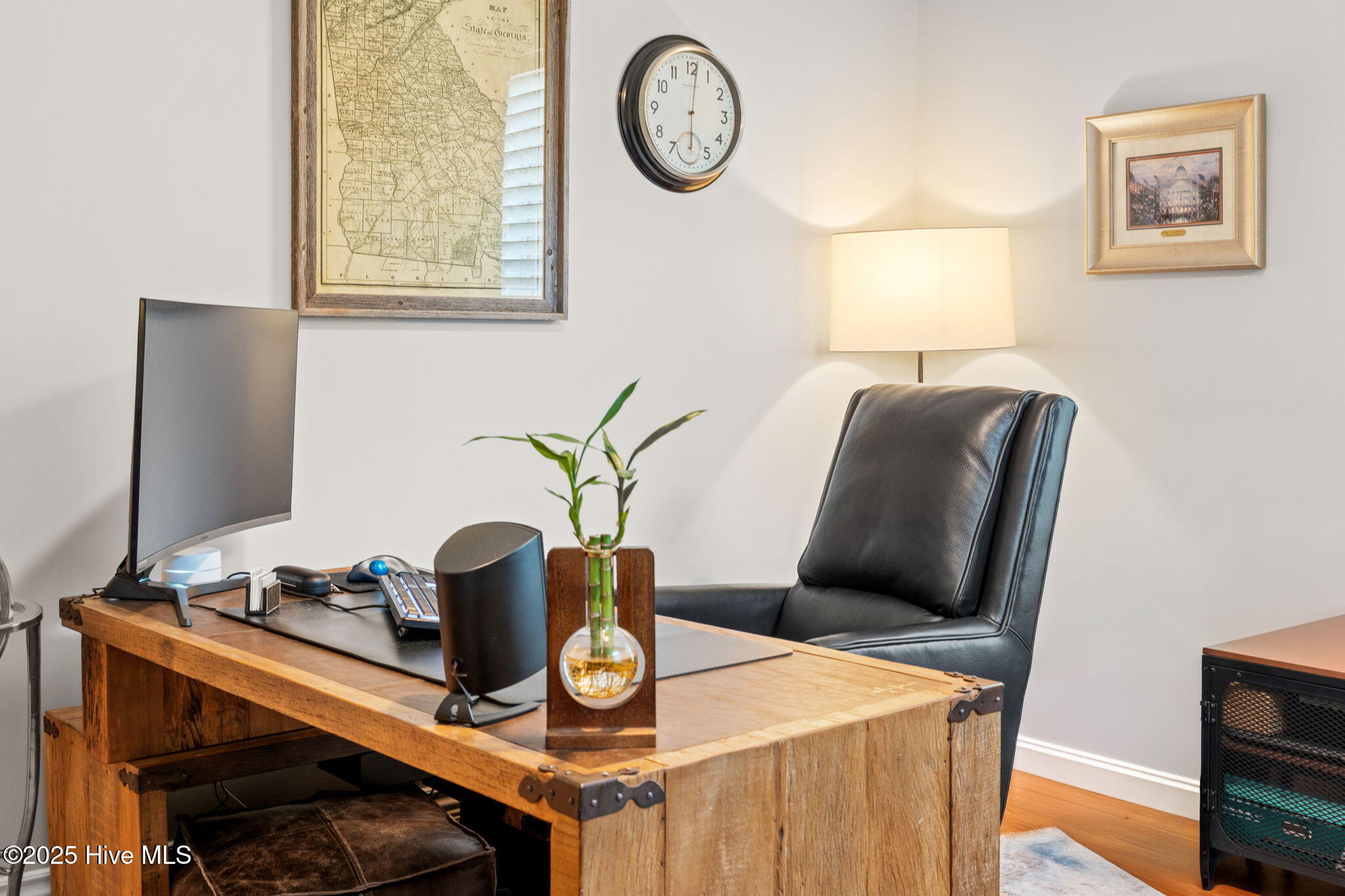 100549580 | Photo 40