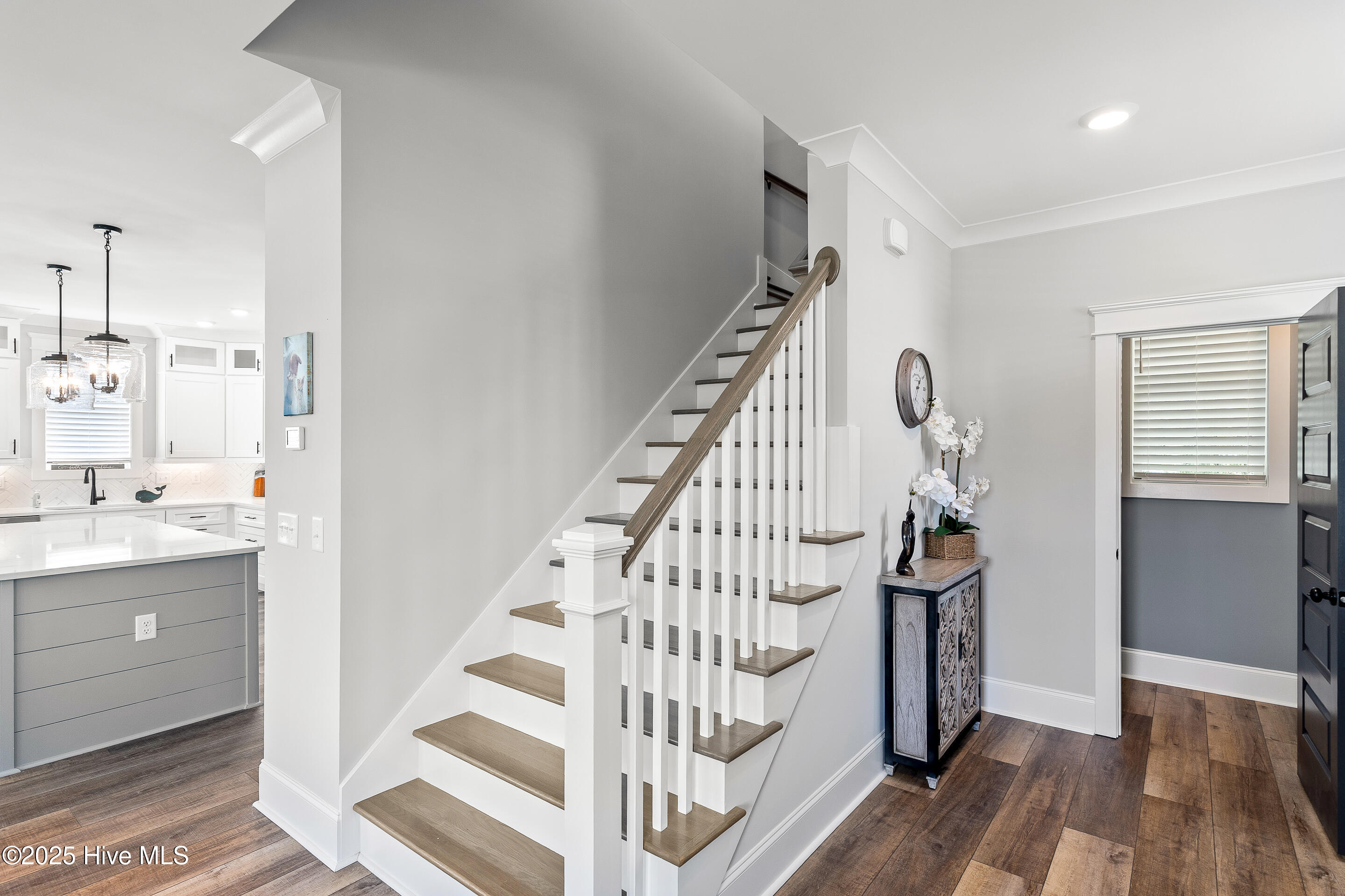 100526022 | Photo 10