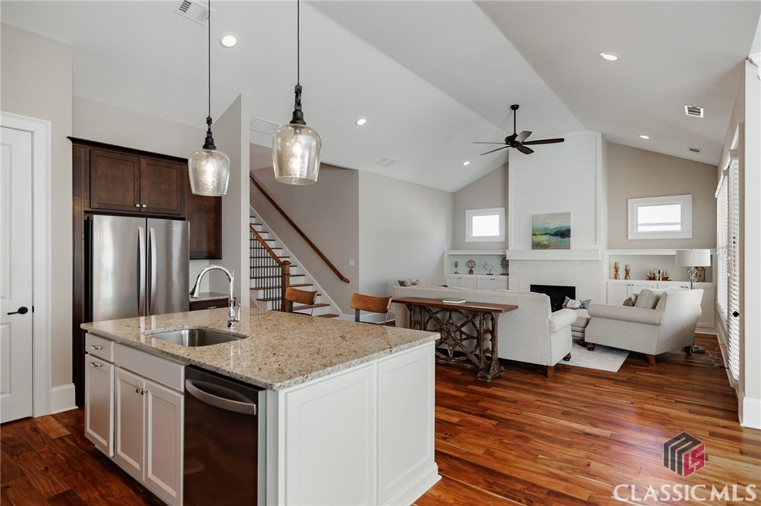 2990 Greenleffe Drive