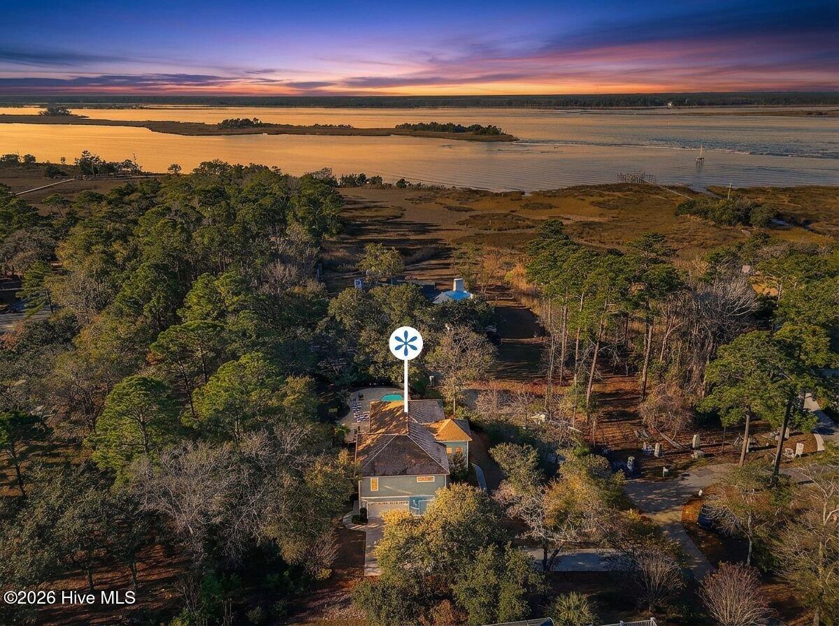 100552702 | Photo 76